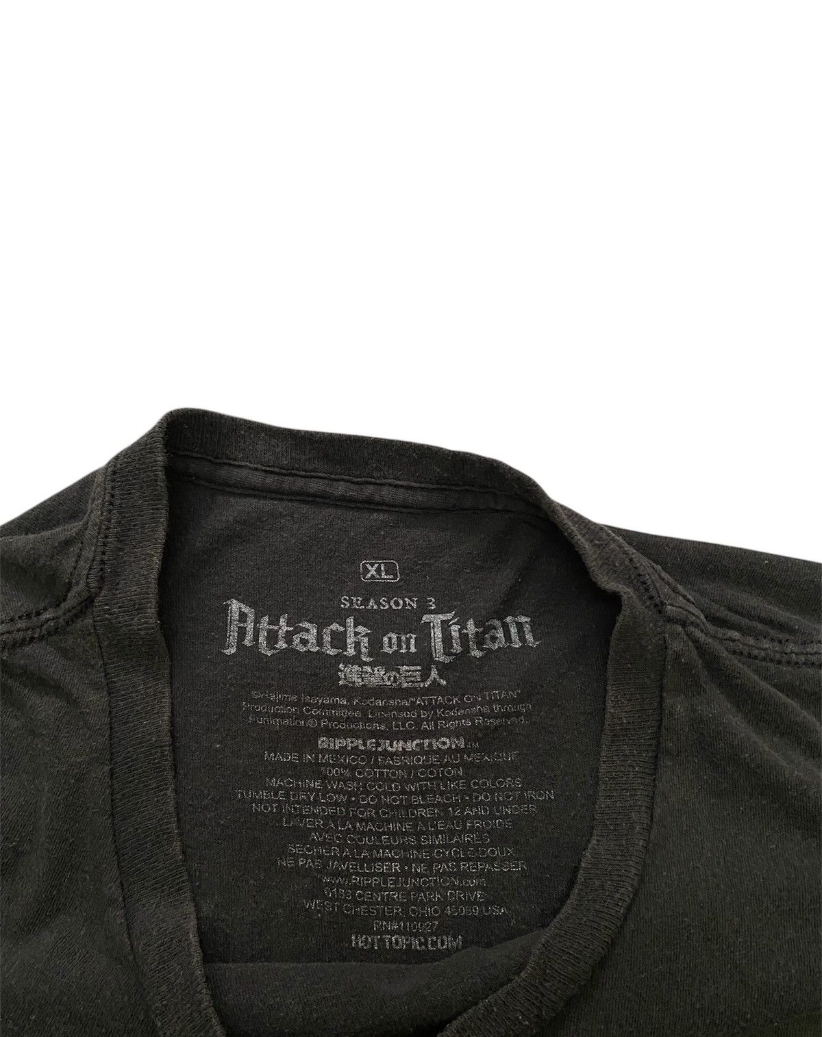 Anime × Japanese Brand Attack Of The Titans Graphic Anime Tee Size US XL / EU 56 / 4 - 6 Thumbnail