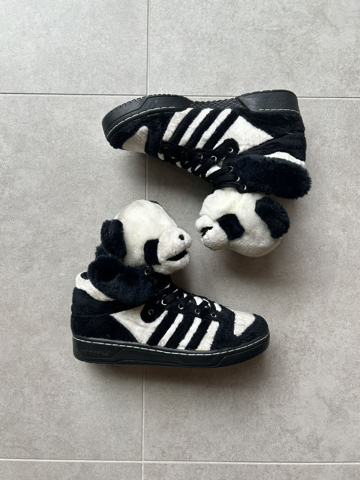 Adidas × Jeremy Scott JEREMY SCOTT ADIDAS PANDA HEAD GRAIL Size US 10 / EU 43 - 3 Thumbnail