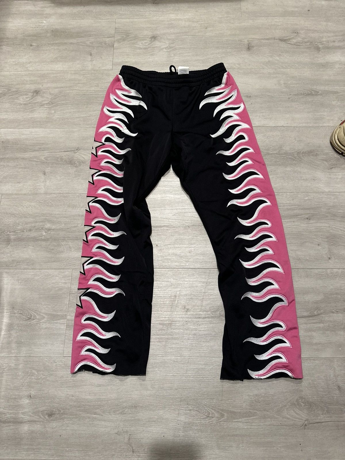 Jeremy scott flames online