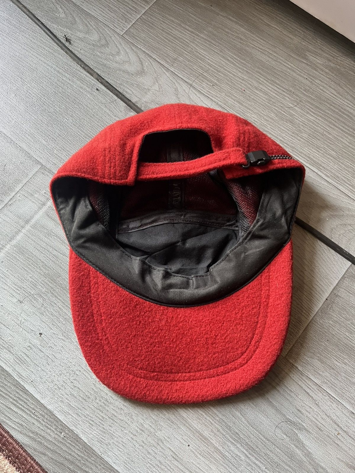 Guess 90s Guess Strap Back Cap Wool Size ONE SIZE - 2 Thumbnail