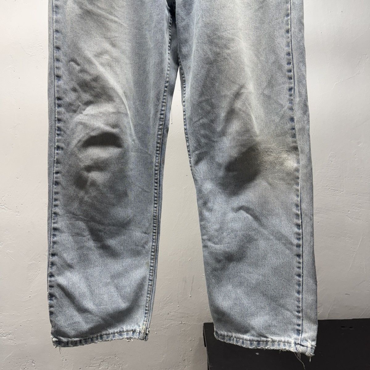 Levi's Vintage Levi's 550 Baggy Faded Thrashed Jeans Grunge Skater Size US 33 - 7 Thumbnail