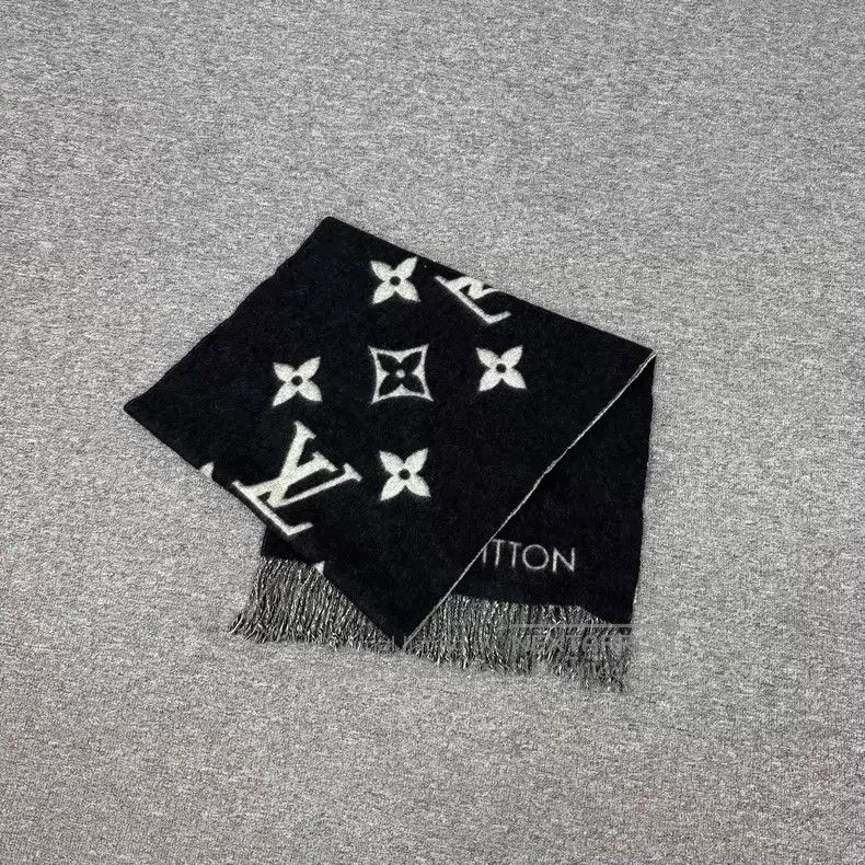 Louis Vuitton Louis Vuitton Old-print double-faced cashmere scarf Size ONE SIZE - 2 Thumbnail