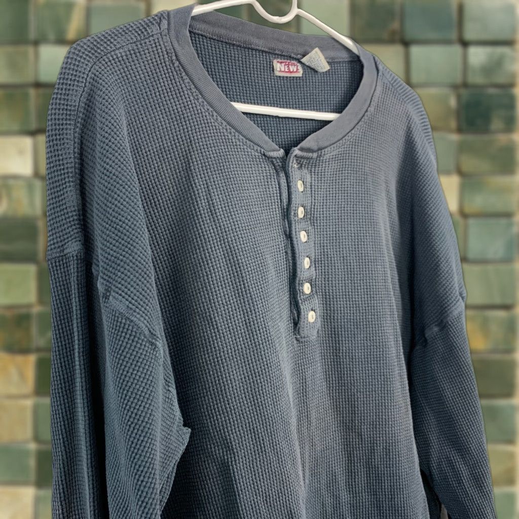 Vintage VINTAGE Brand News Thermal Henley Long Sleeve Shirt XL Gray 90s 80s Cotton Shirt Mens Size US XL / EU 56 / 4 - 1 Thumbnail