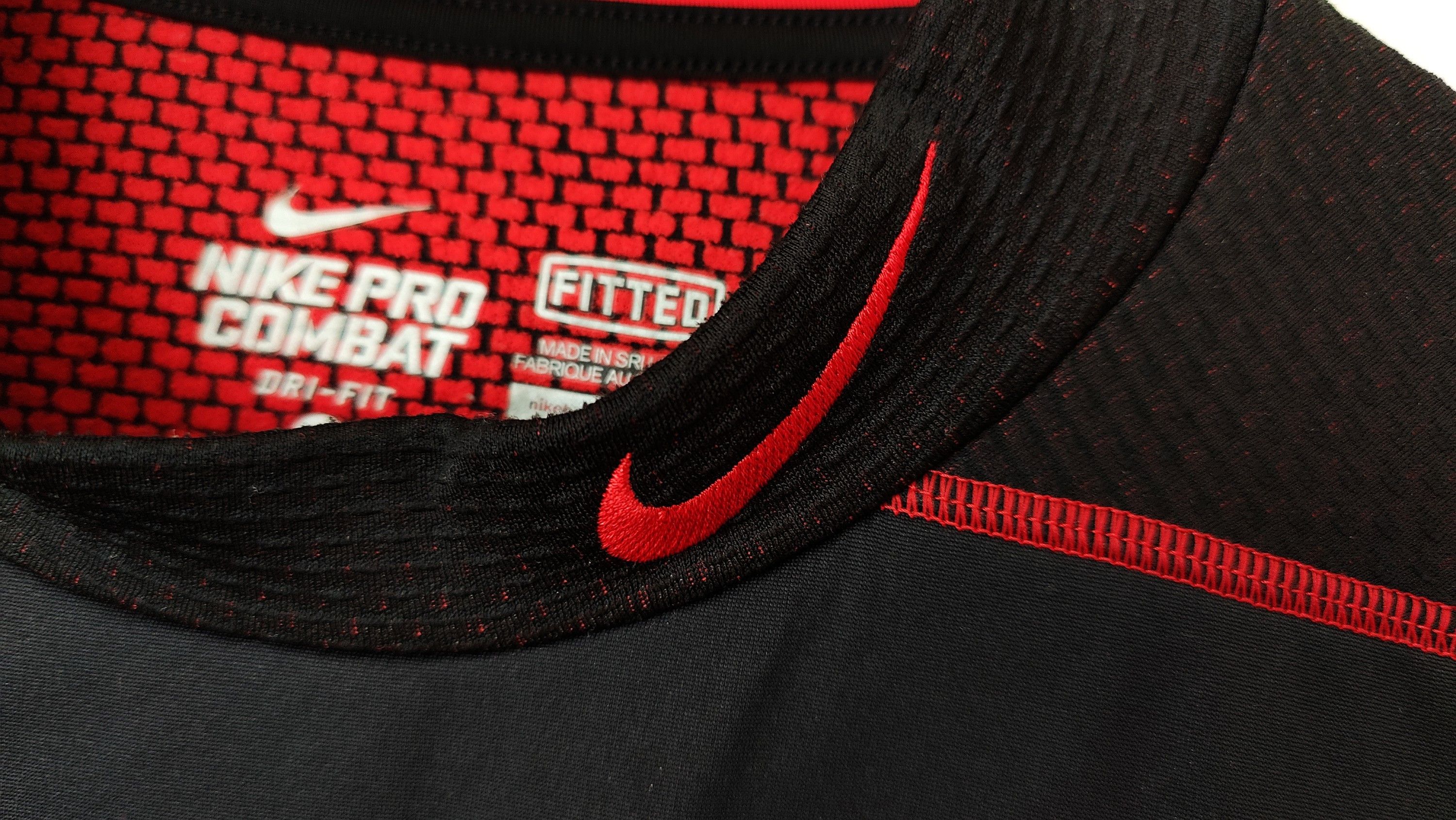 Nike Nike Hyperwarm Shield Pro Combat Fitted Mock Size US L / EU 52-54 / 3 - 3 Thumbnail