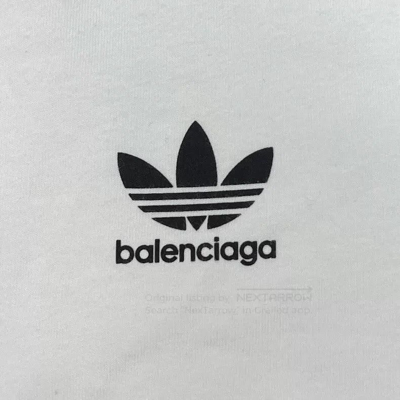 Balenciaga Balenciaga Three-Stripe Destroyed Long Sleeve Sweatshirt Size US M / EU 48-50 / 2 - 5 Thumbnail