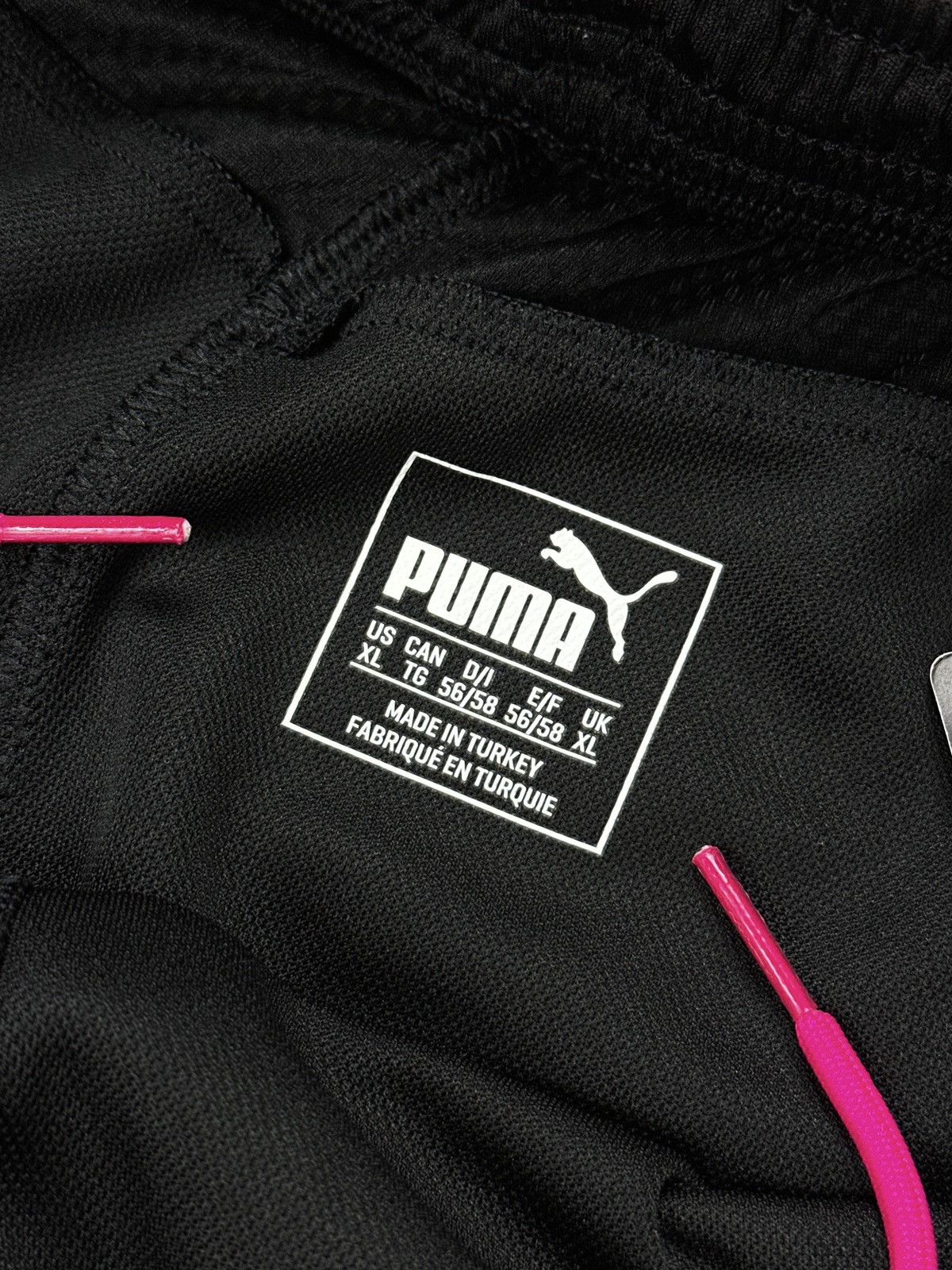 Puma NWT🏷️ Puma Borussia Dortmund Football Soccer Shorts DryCell Size US 36 / EU 52 - 11 Thumbnail