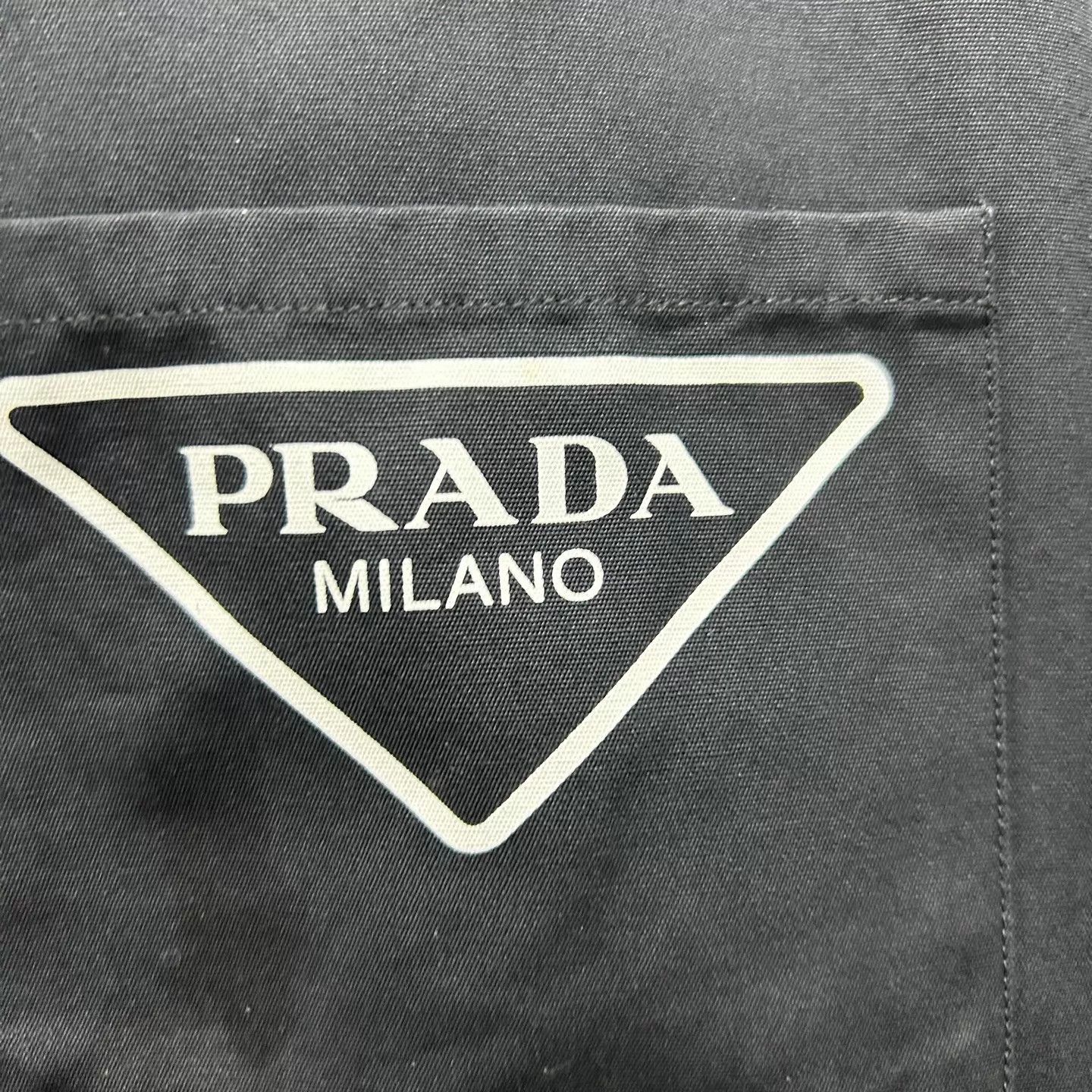 Prada Prada Printed Color-Blocked Triangle Short Shirt 99 New S Size US S / EU 44-46 / 1 - 3 Thumbnail