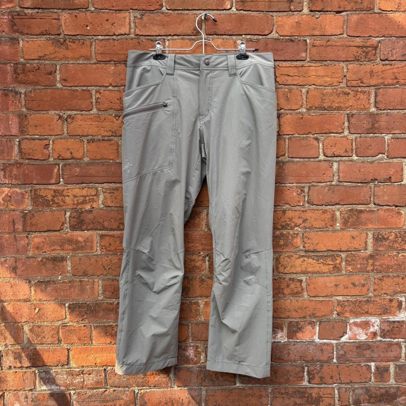Arc'teryx Arc’teryx hiking pants from 2013 34x32 Size ONE SIZE - 1 Thumbnail