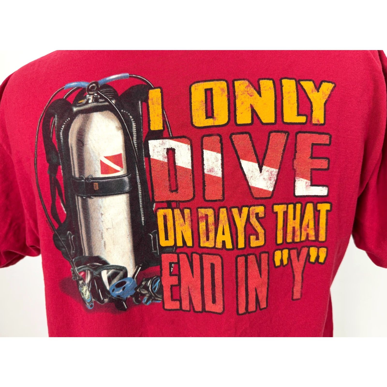 Vintage VINTAGE Divers Direct T-Shirt Mens Large Red Y2K Scuba Diving Shirt Ocean Nautical Fish 2000s Size US L / EU 52-54 / 3 - 2 Thumbnail