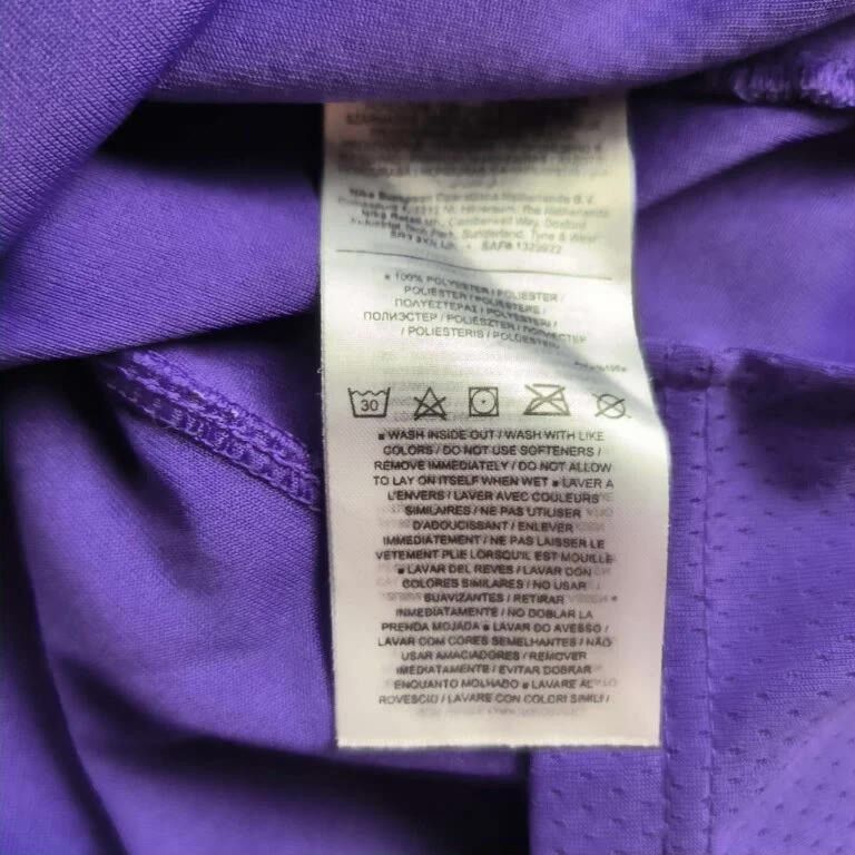 Nike Los Angeles Lakers LeBron James Nike City Edition NBA jersey Size US L / EU 52-54 / 3 - 6 Thumbnail