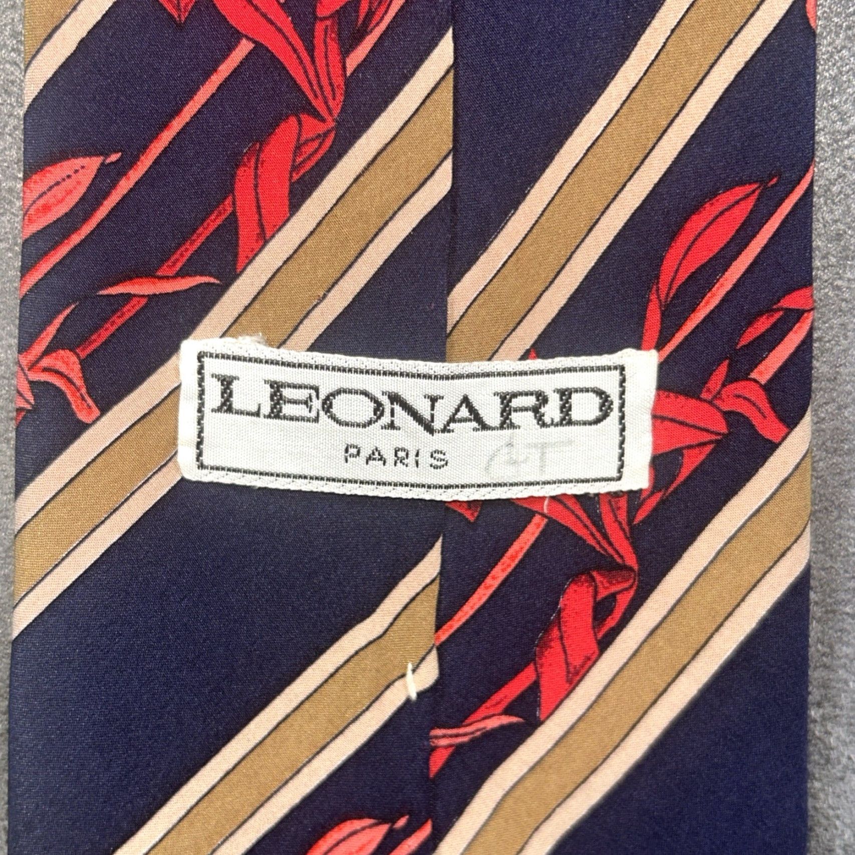 Vintage Leonard Paris Tie 100% Silk Blue Red Floral Neck Tie Italy Men's Classic 57"-60" Size ONE SIZE - 5 Thumbnail