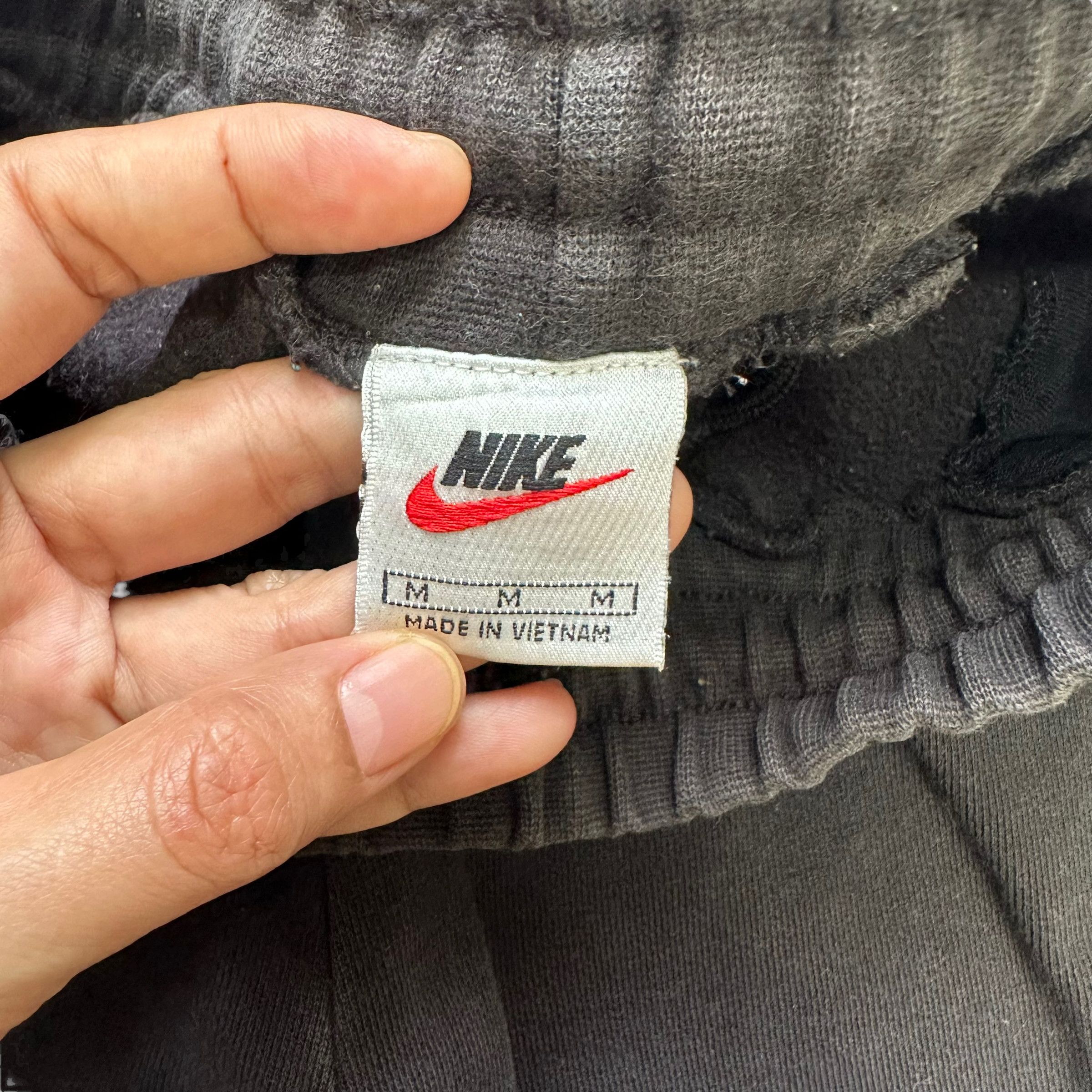 Nike NIKE SILVER TAG SWOOSH SWEATPANTS #7462-147 Size US 30 / EU 46 - 6 Thumbnail