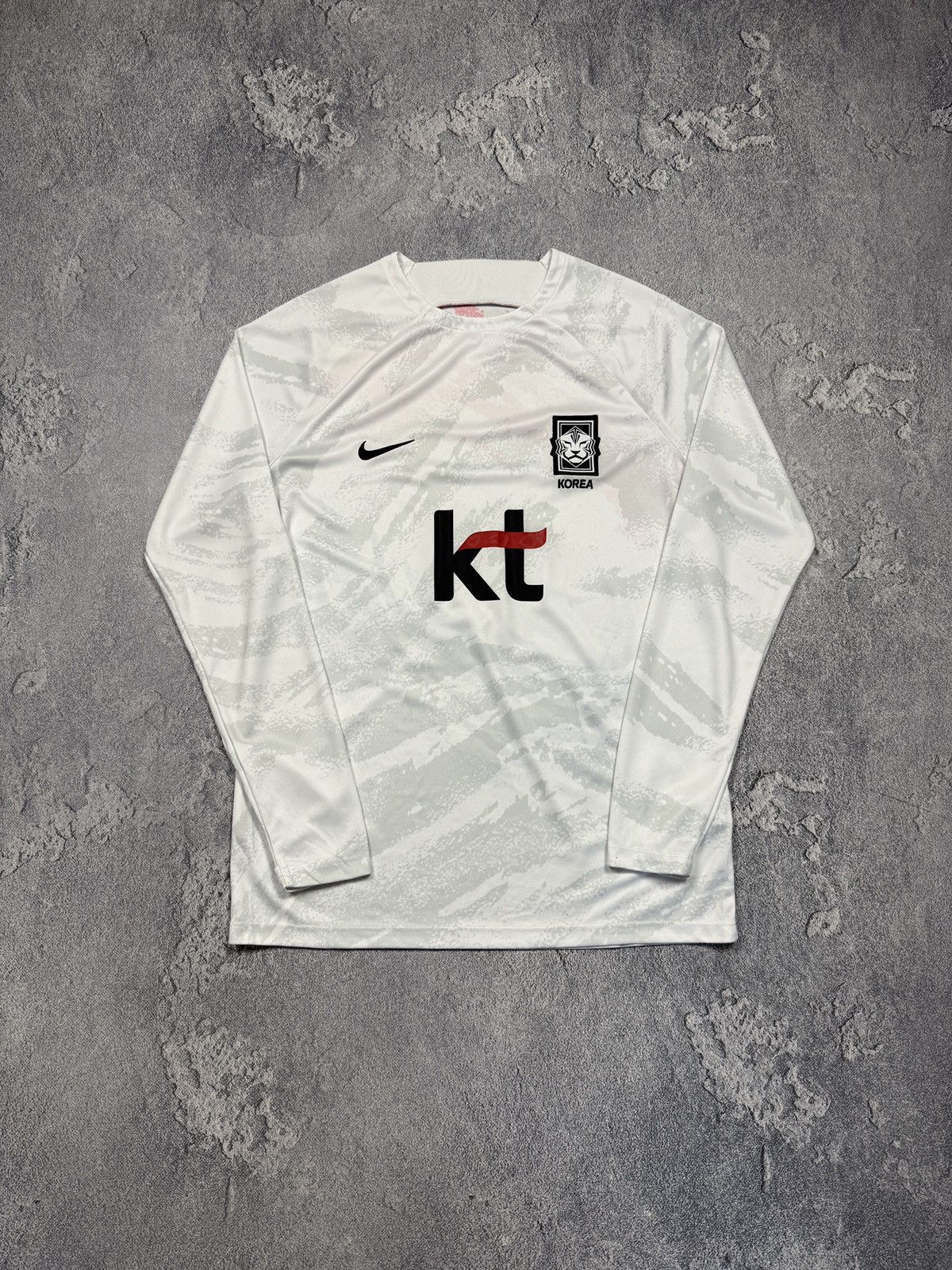 Nike Nike Korea Thermo Long Sleeve T-Shirt Size US XL / EU 56 / 4 - 1 Thumbnail