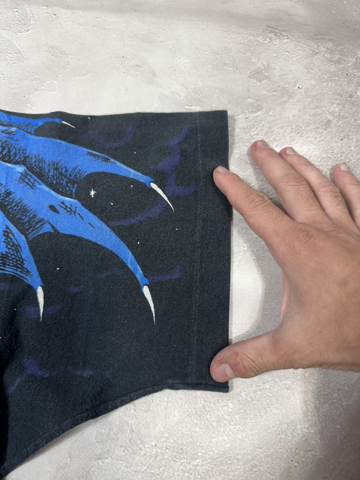 Liquid Blue Vintage Liquid Blue 1994 Fighting Dragon Overprint Tee Size US XL / EU 56 / 4 - 5 Thumbnail
