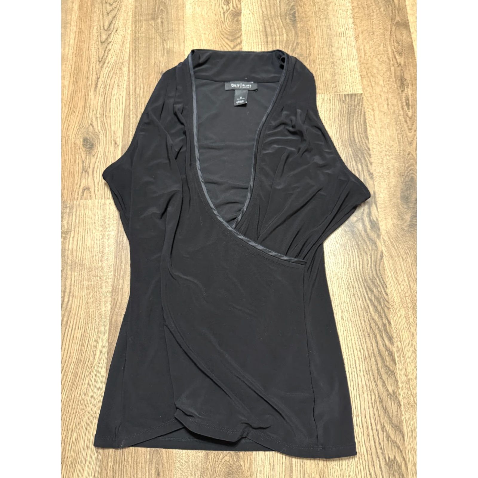 White House Black Market White House Black Market Tank Top Women S Sleeveless Black Solid Casual Basic Stretch Size S / US 4 / IT 40 - 2 Thumbnail