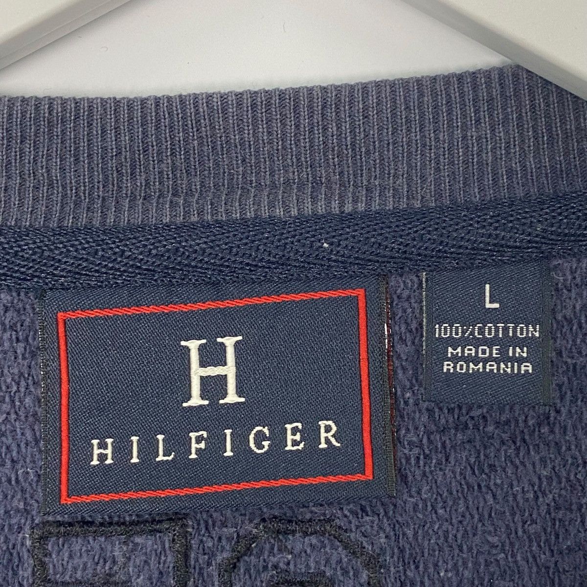 Vintage Vintage Hilfiger Crewneck Sweatshirt Embroidered Black Sz L Size US L / EU 52-54 / 3 - 6 Thumbnail