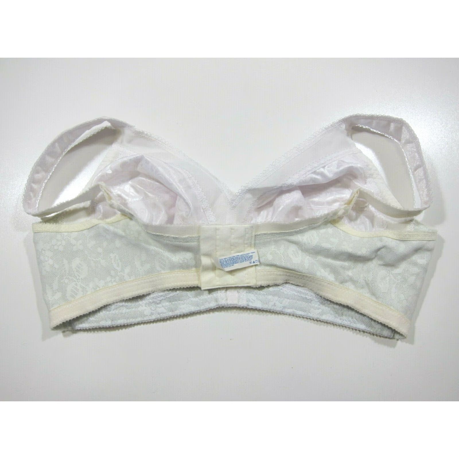 Vintage VINTAGE Playtex 18 Hour White Satin Lace Padded Wide Strap Comfort Bra 42C Size ONE SIZE - 6 Thumbnail