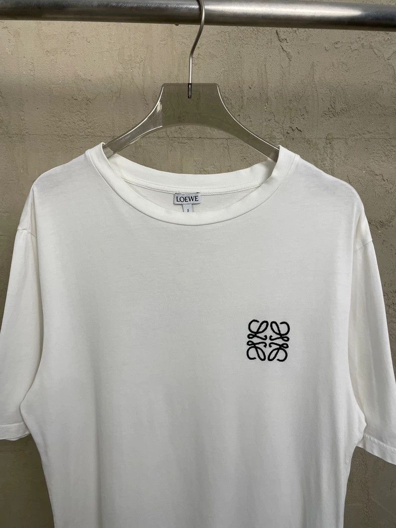 Loewe loewe White embroidered small logo short sleeve 2506-Nextar Size US M / EU 48-50 / 2 - 3 Thumbnail