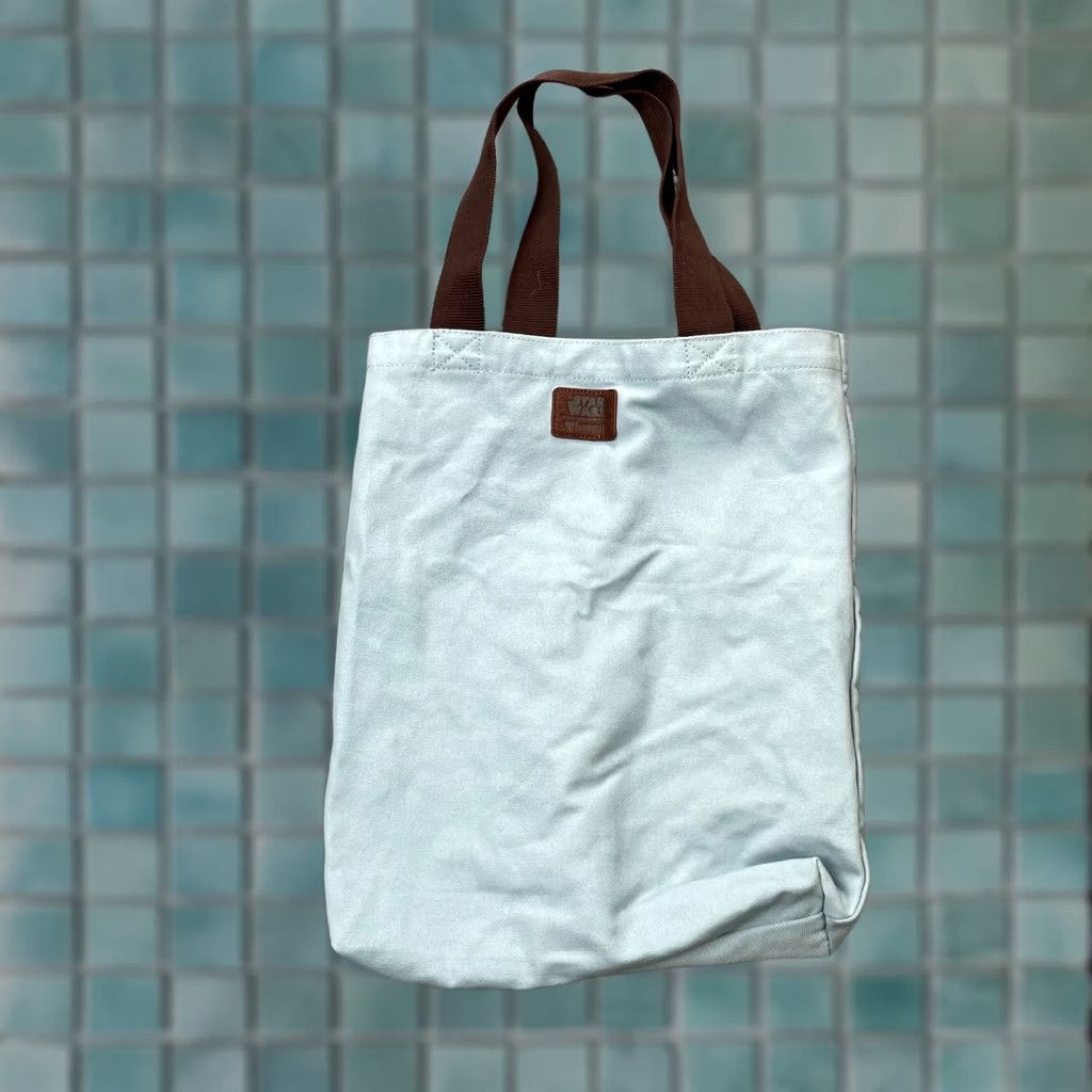 Vintage Loungefly Star Wars Blue Canvas Tote Handbag Han Solo Chewbacca Script Bag Size ONE SIZE - 1 Thumbnail
