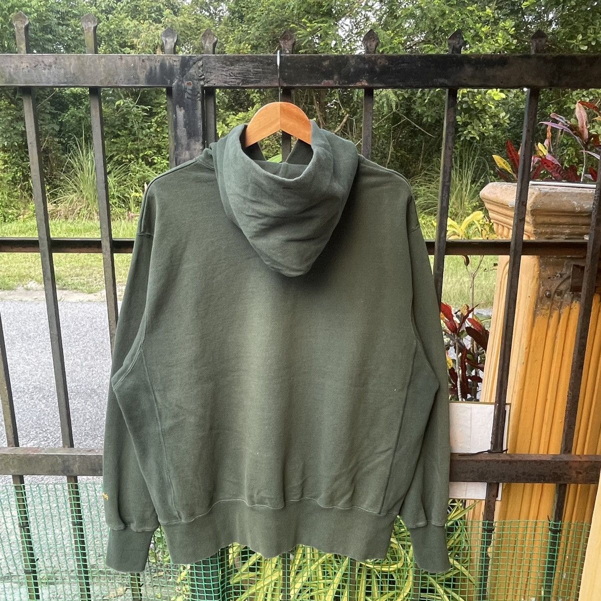 Lee 🔥Vintage 90s Lee Riders Embroidered Spellout Pullover Hoodie Size US L / EU 52-54 / 3 - 2 Thumbnail