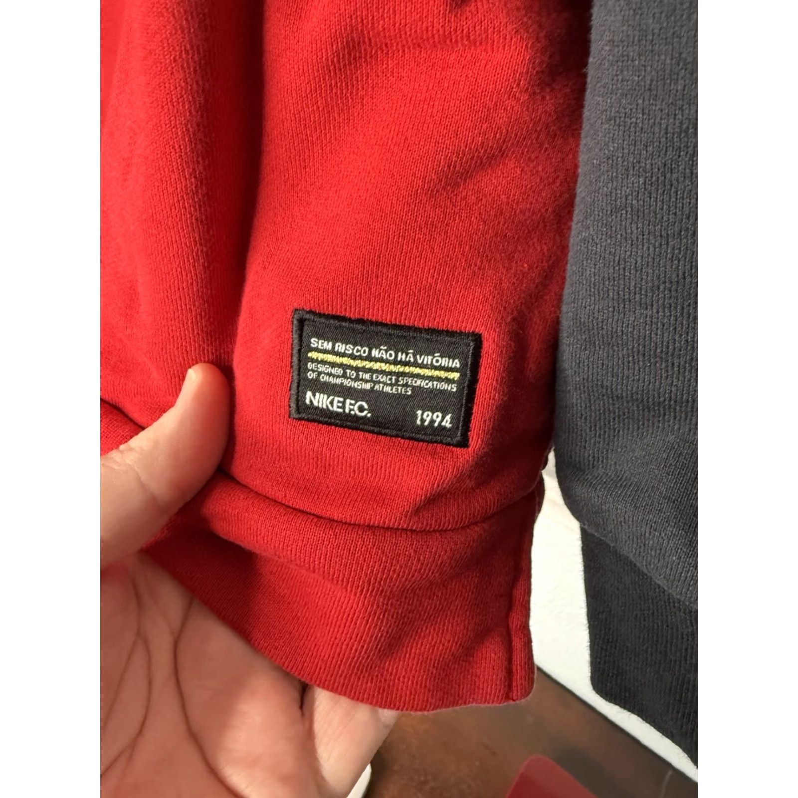 Nike Nike FC Sweatshirt Mens 2XL Red Crew Neck Pullover Soccer Football Nike FC Logo Sweatshirt Size US XXL / EU 58 / 5 - 3 Thumbnail