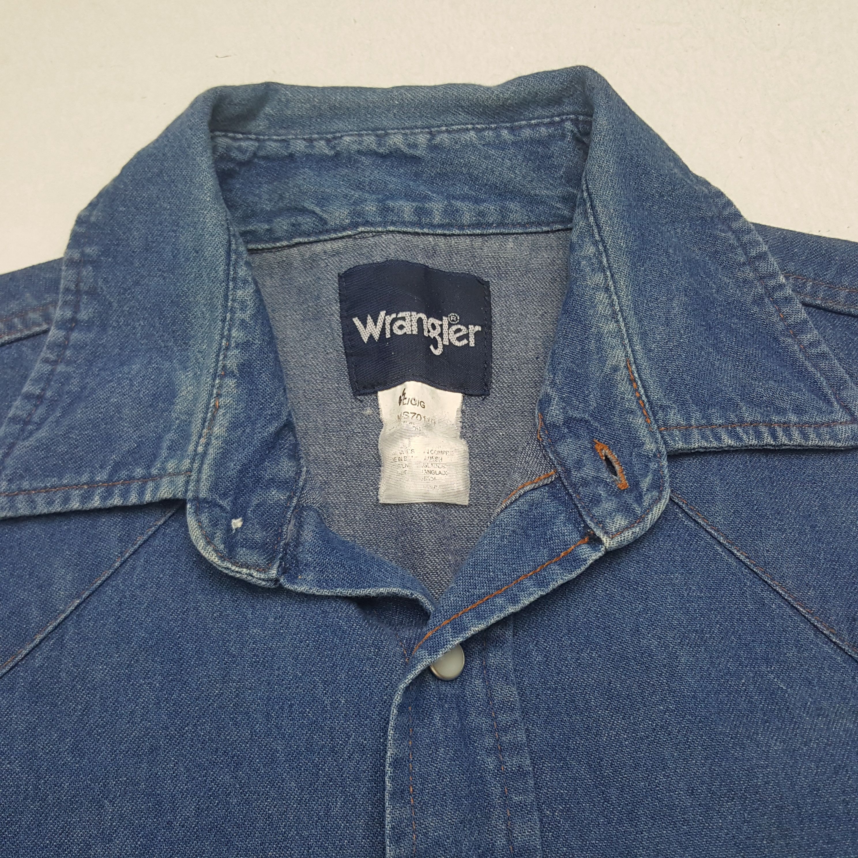 Vintage × Wrangler Vintage Wrangler American Denim Shirt Button Up Size US XL / EU 56 / 4 - 4 Thumbnail