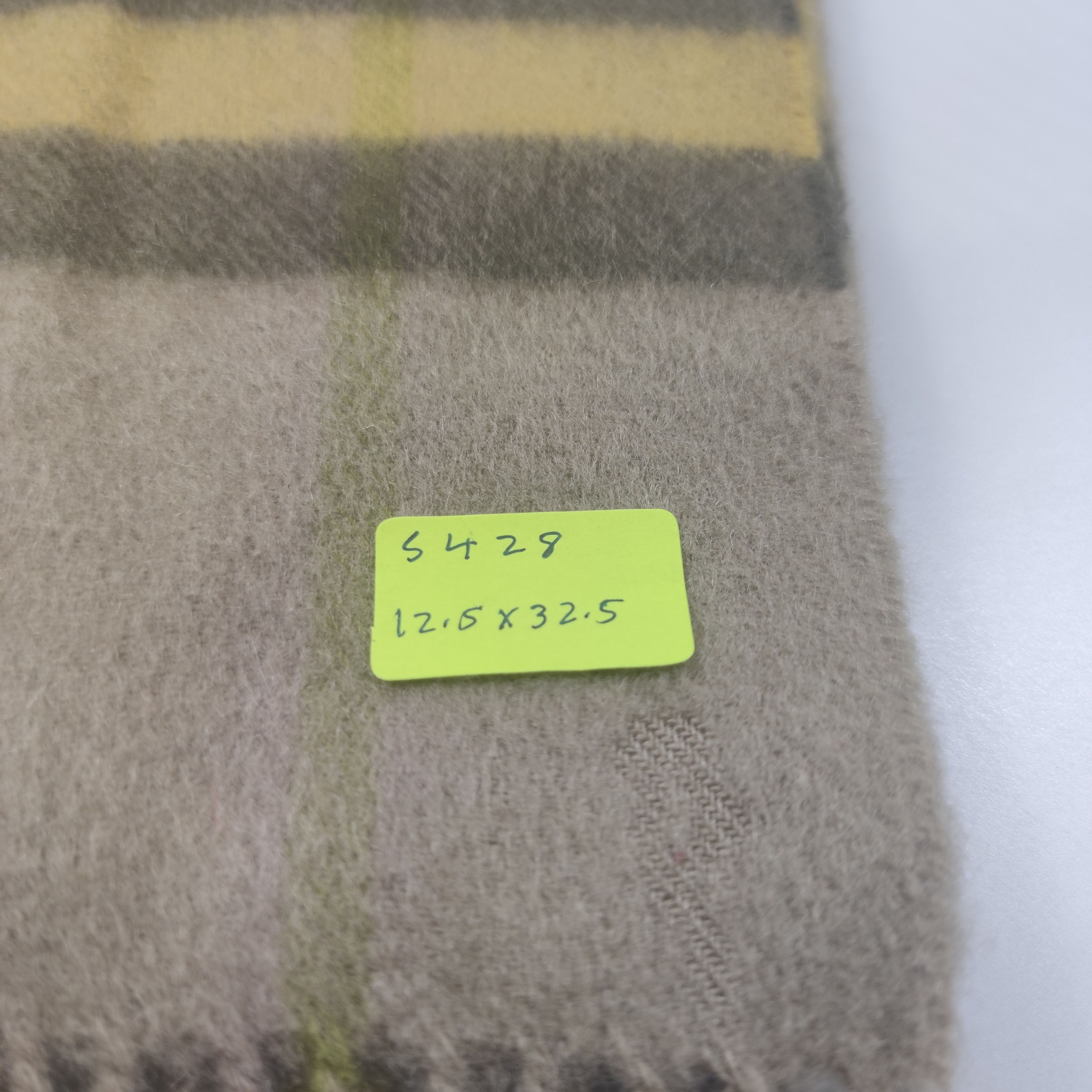 Burberry Burberry Scarf/Muffler/Cashmere S428 Size ONE SIZE - 9 Thumbnail