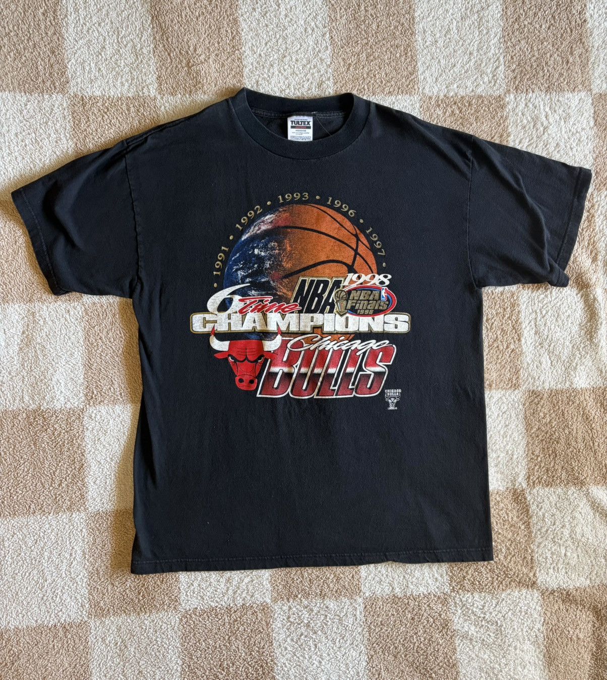 Tultex Vintage Chicago Bulls "6-Time Champions" T-Shirt (1998) XL Size US XL / EU 56 / 4 - 2 Thumbnail
