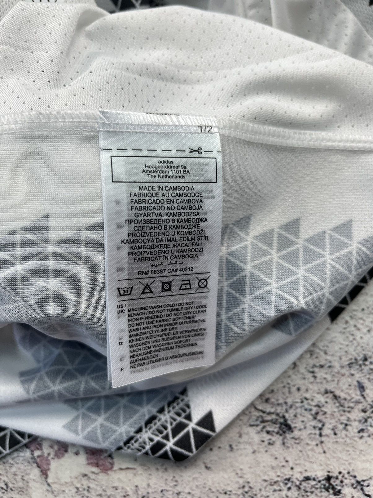 Adidas JUVENTUS 2022 2023 HOME FOOTBALL SHIRT SOCCER JERSEY ADIDAS Size US S / EU 44-46 / 1 - 8 Thumbnail
