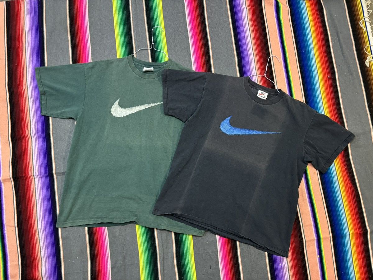 90’s Nike embroidered swoosh graphic t shirt bundle sz M & L