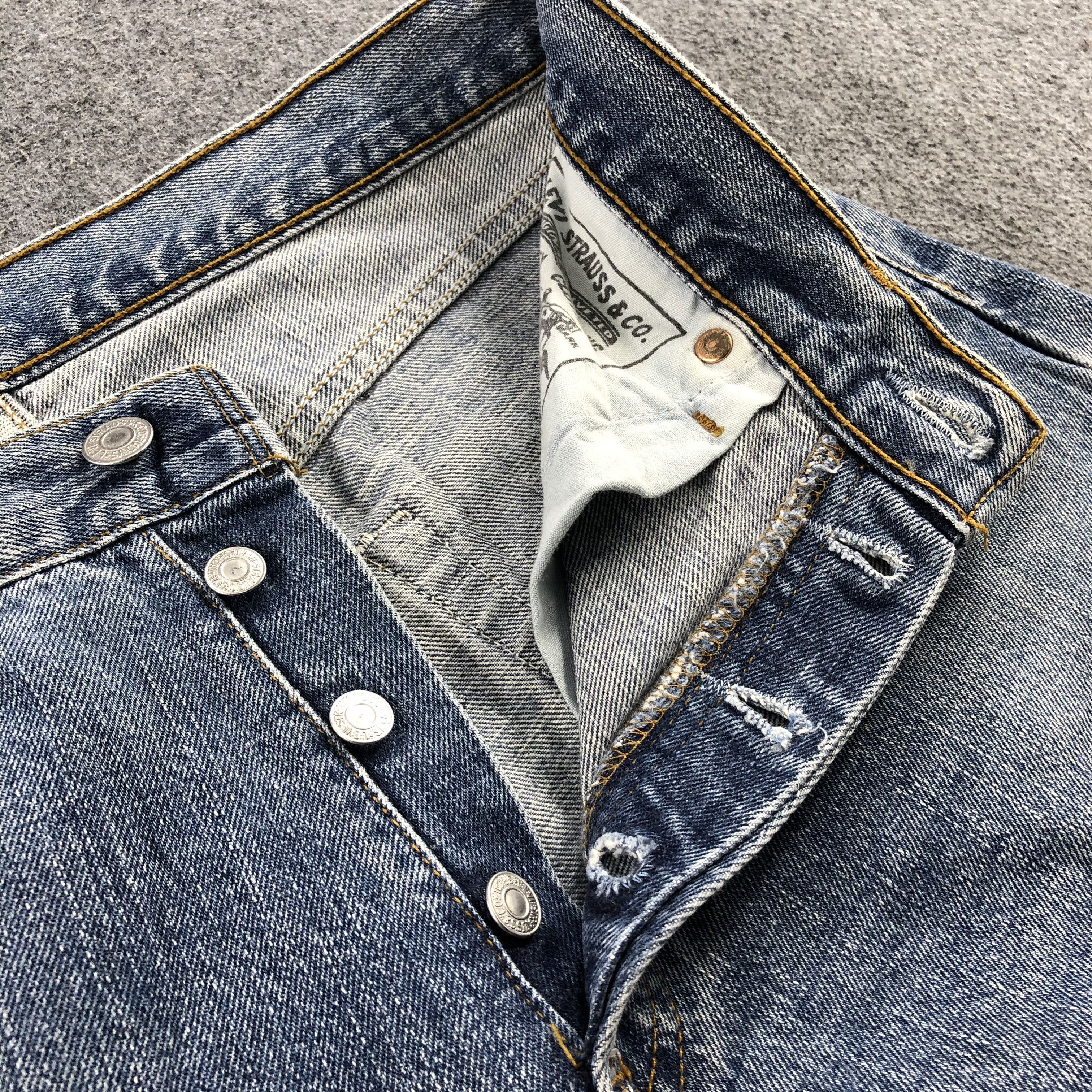 Levi's Vintage 90s Light Wash Levis 517 Jeans-J1921 Size US 30 / EU 46 - 9 Thumbnail