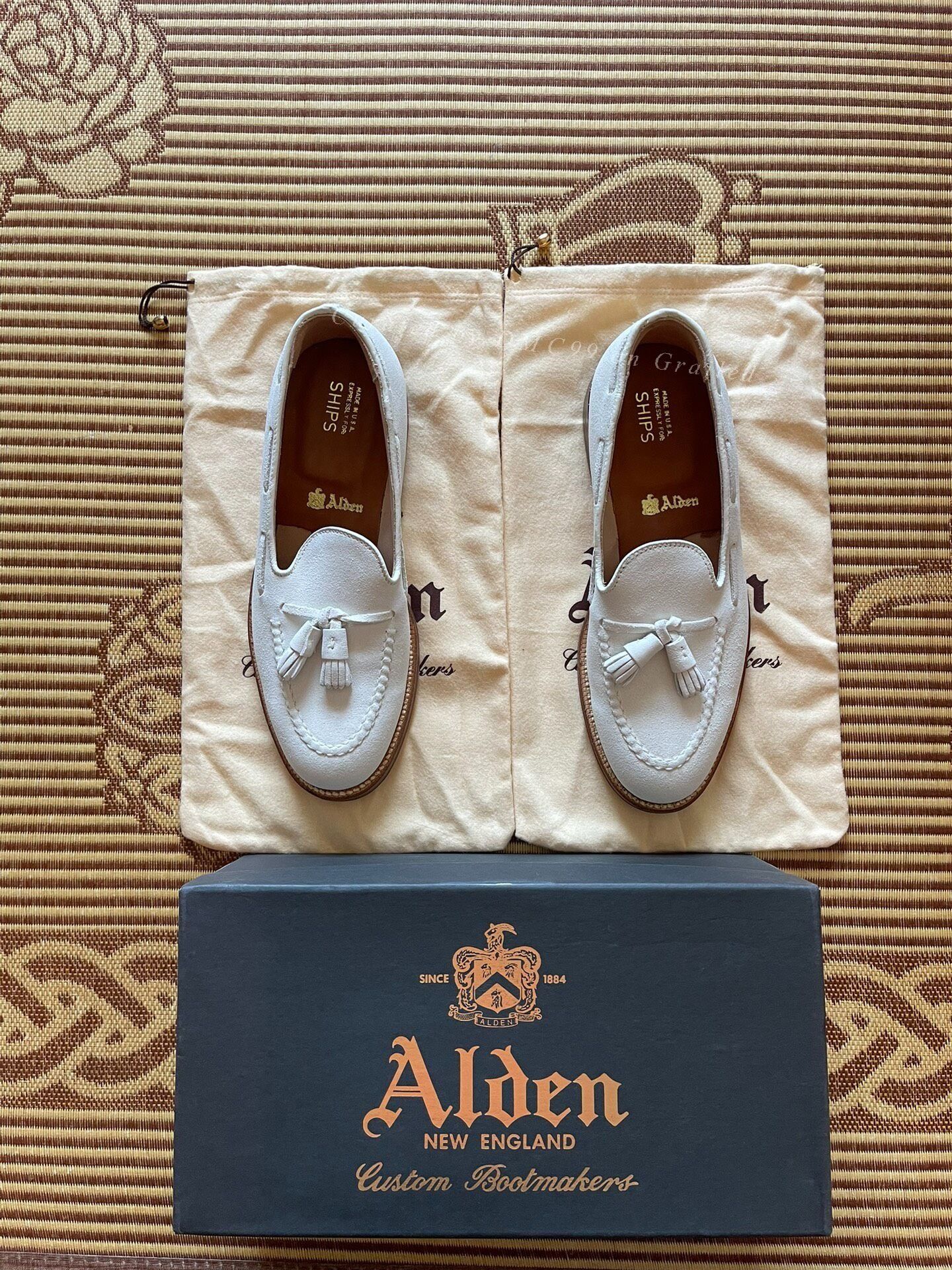 Alden Alden Men's White Tassel Suede Loafers Size US 8 / EU 41 - 1 Thumbnail