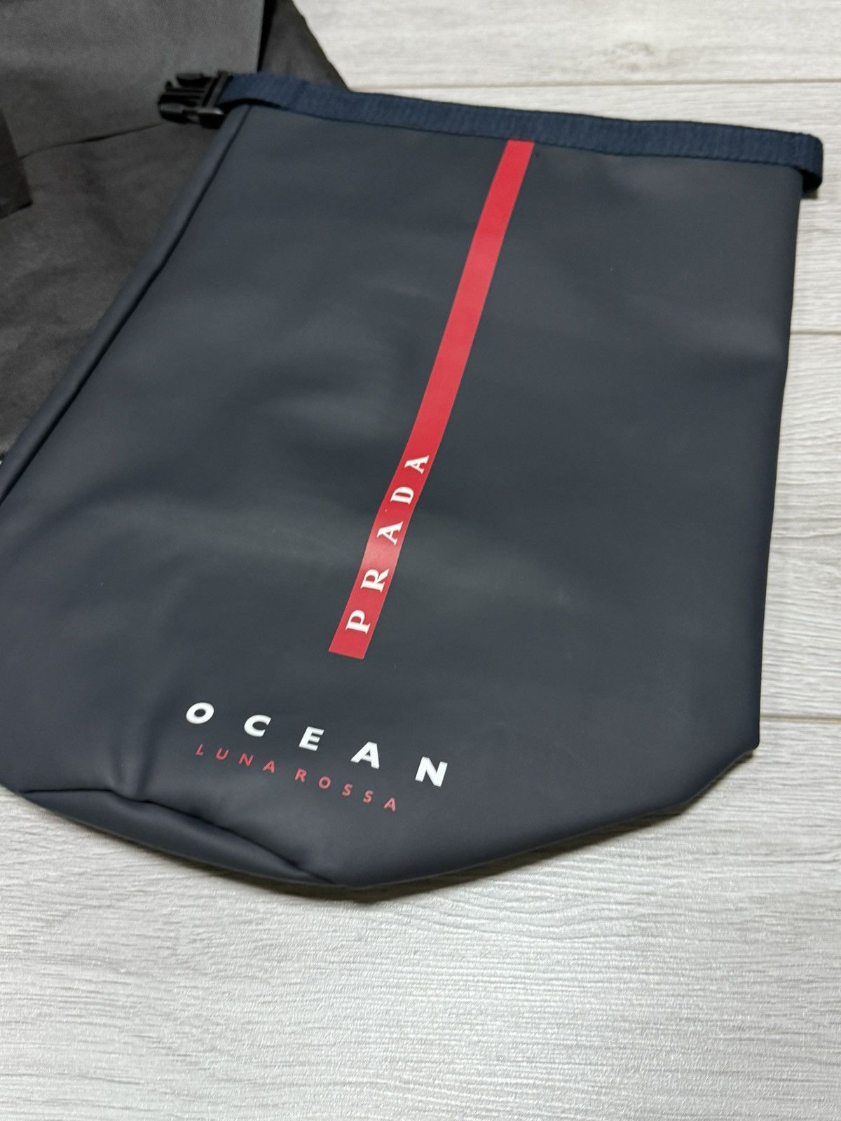 Prada Prada ocean Luna Rosa red tab big logo sling bag Size ONE SIZE - 3 Thumbnail