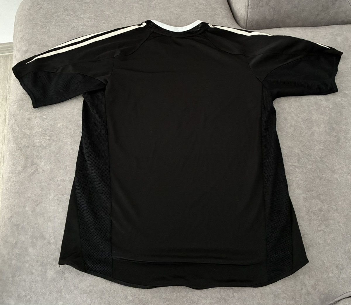 Adidas Real Madrid 2004-2005 Size US S / EU 44-46 / 1 - 6 Thumbnail