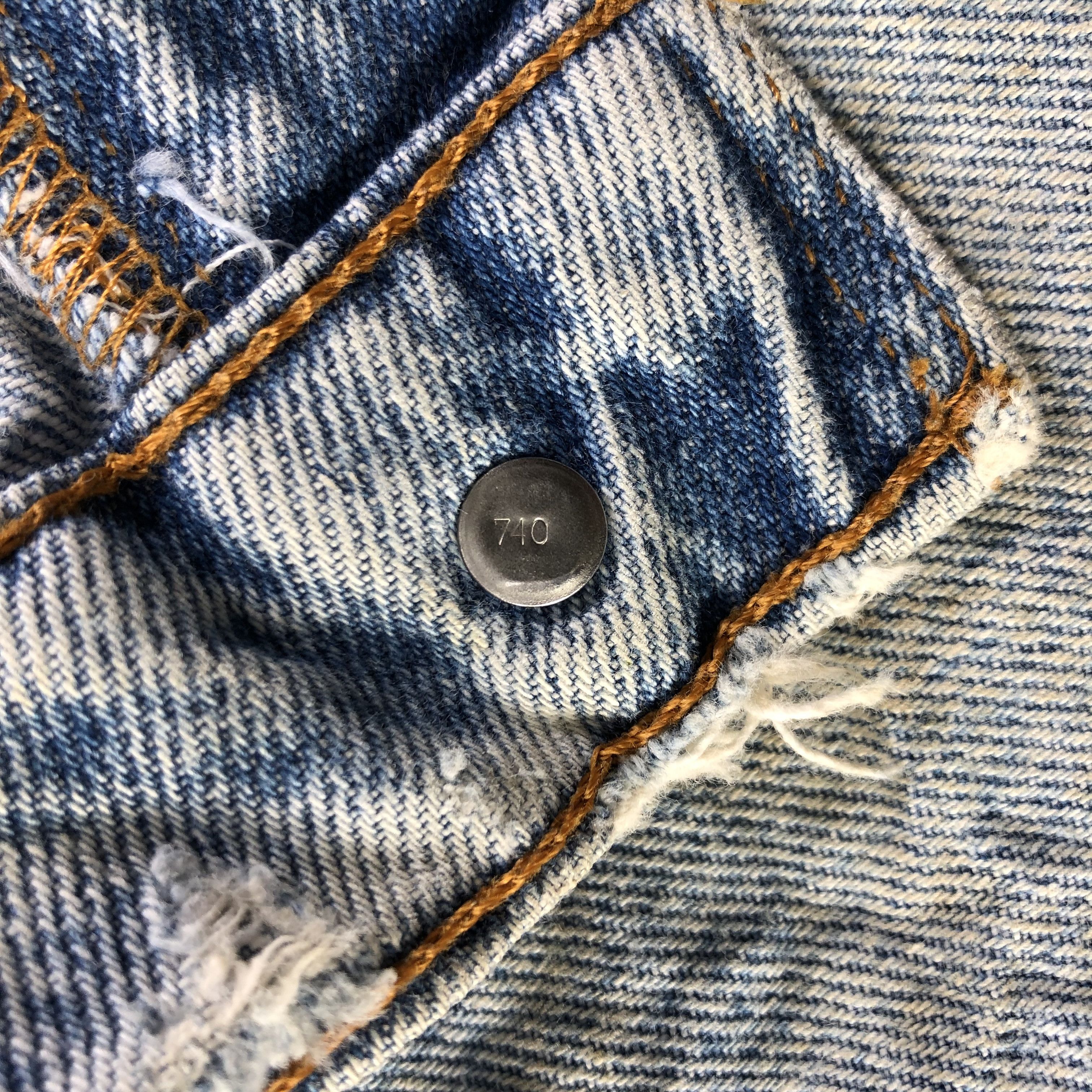 Levi's 90s Vintage Light Wash Levis 550 Jeans-J3353 Size US 33 - 12 Thumbnail