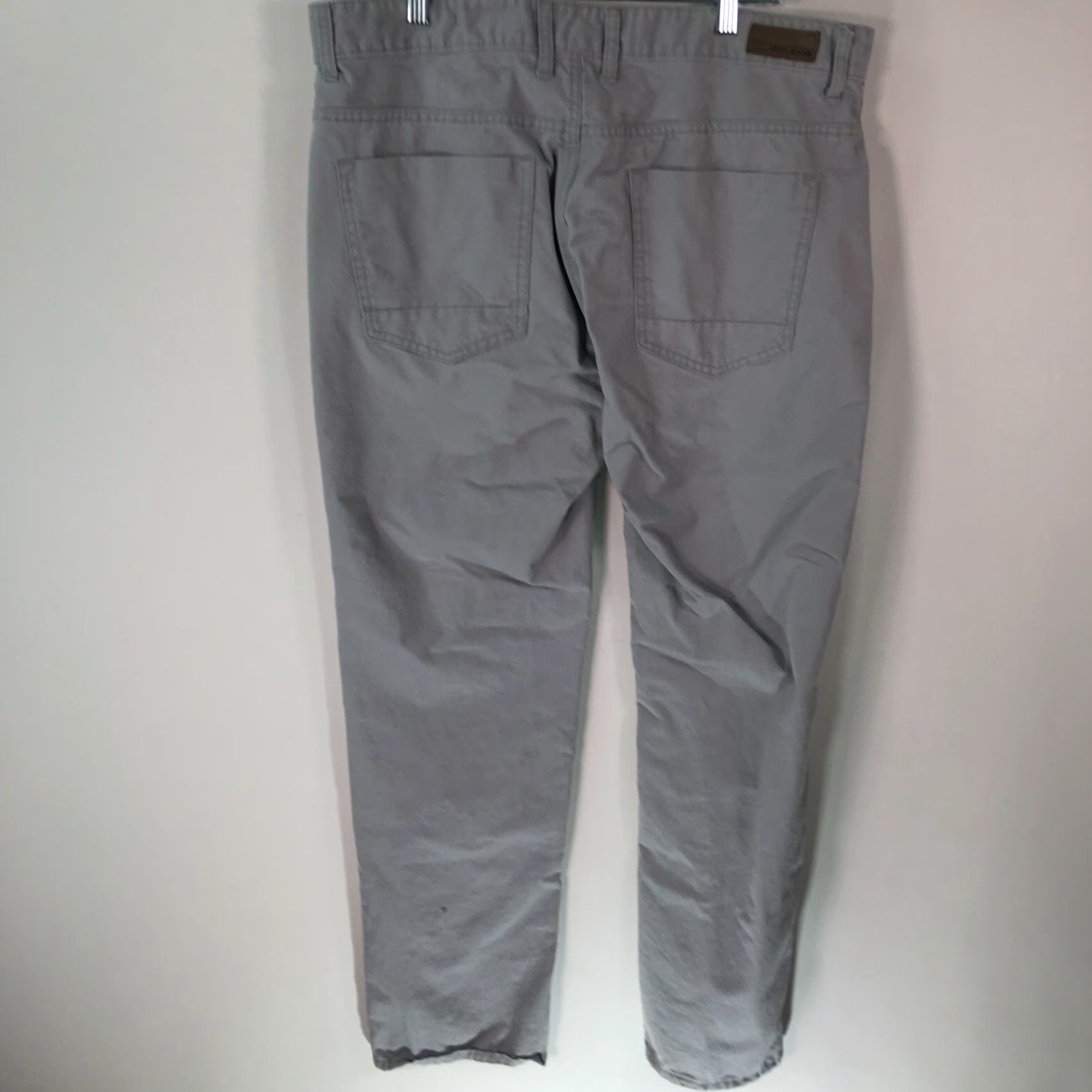 DKNY DKNY Jeans Bleecker Straight Denim Jeans Mens 38X32 Gray 100% Cotton Regular Rise 5-Pocket Leather Zipper Button Closure" Size US 40 / EU 56 - 2 Thumbnail