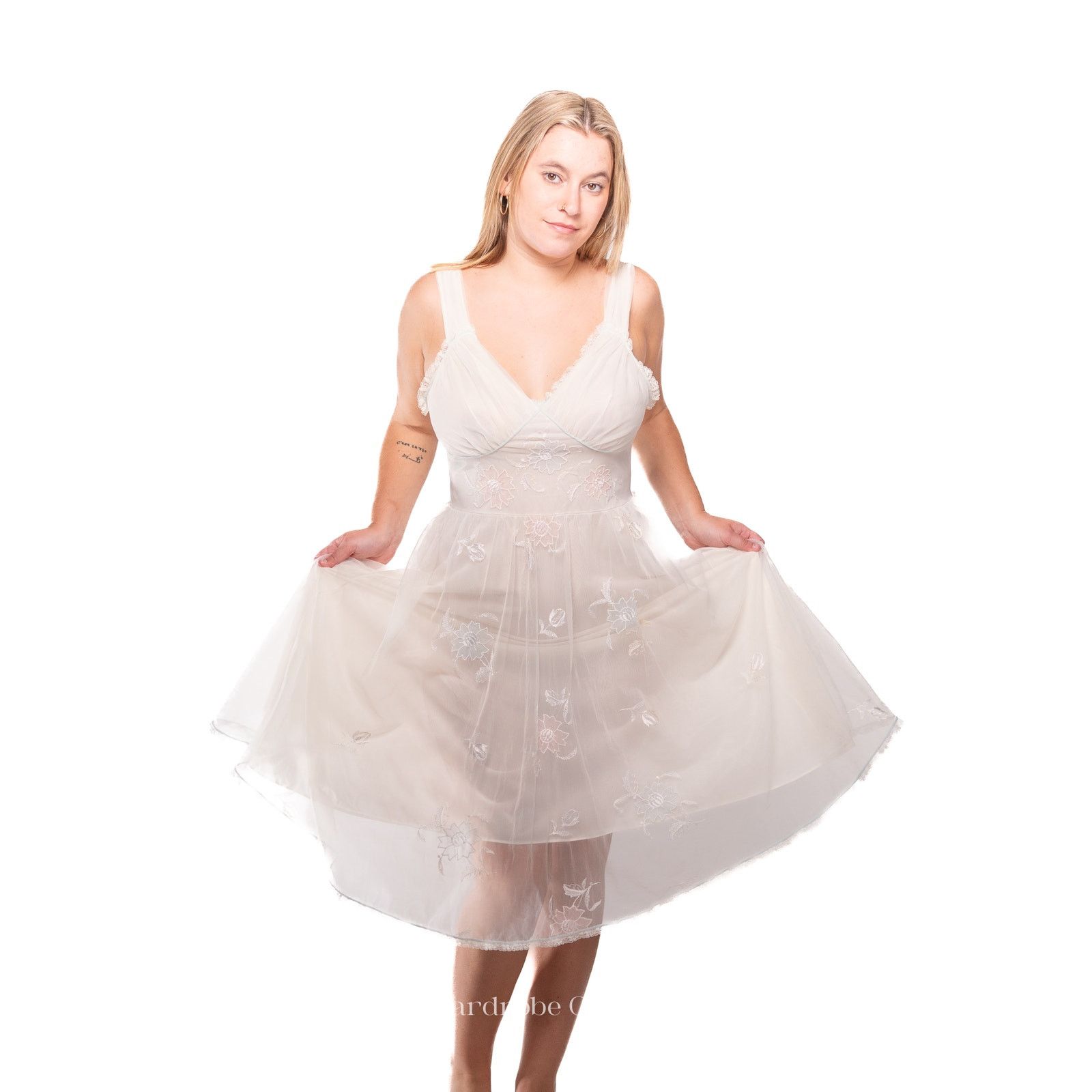 Vintage Vintage 50's Sheer White Nylon Gown Dress Size M / US 6-8 / IT 42-44 - 7 Thumbnail