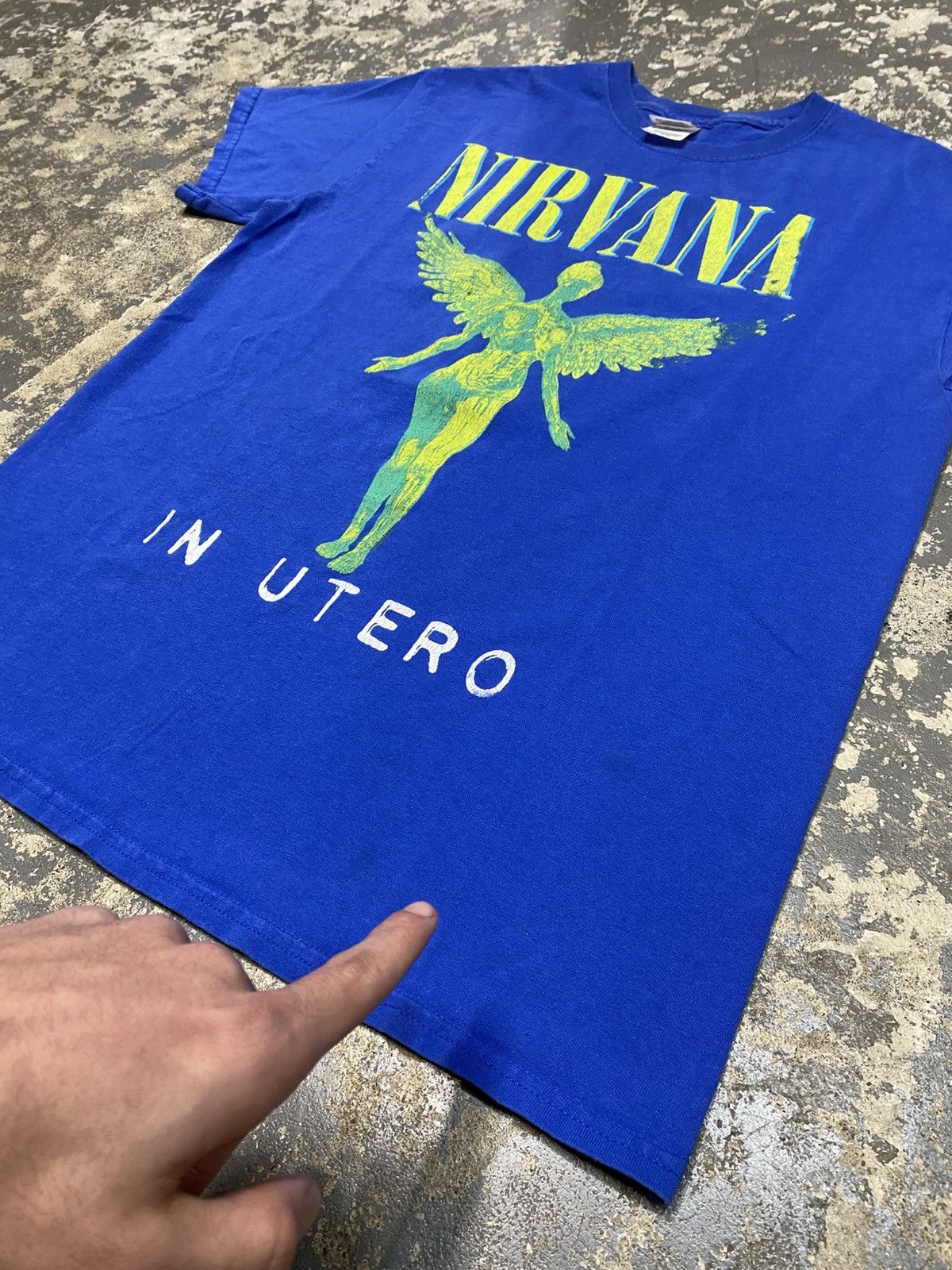 Band Tees × Vintage Vintage Nirvana In Utero Blue Gildan 2013 Y2K Tshirt Size US M / EU 48-50 / 2 - 3 Thumbnail