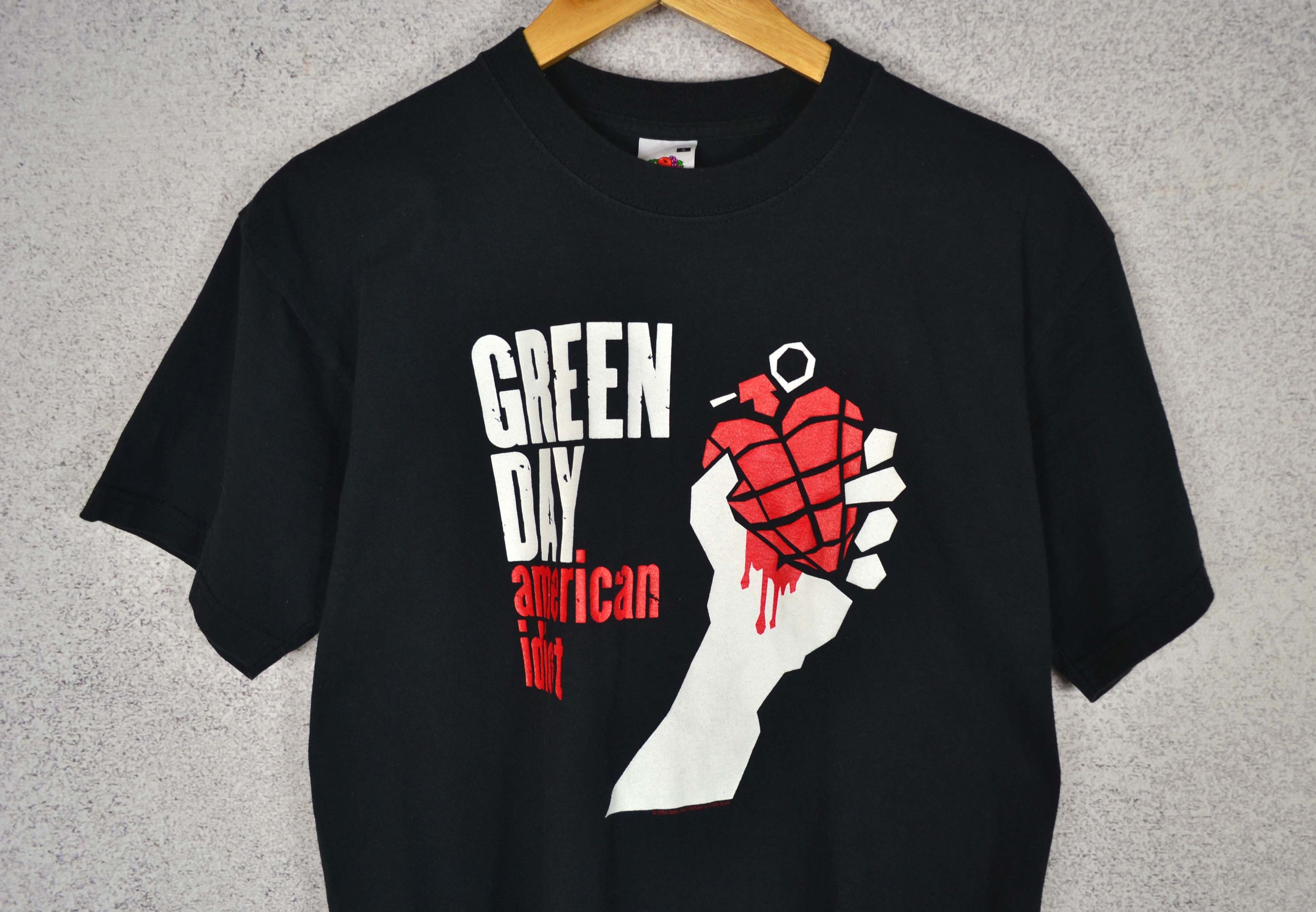 Band Tees Vintage RARE 2004 Green Day American Idiot Band Tee Size US S / EU 44-46 / 1 - 2 Thumbnail
