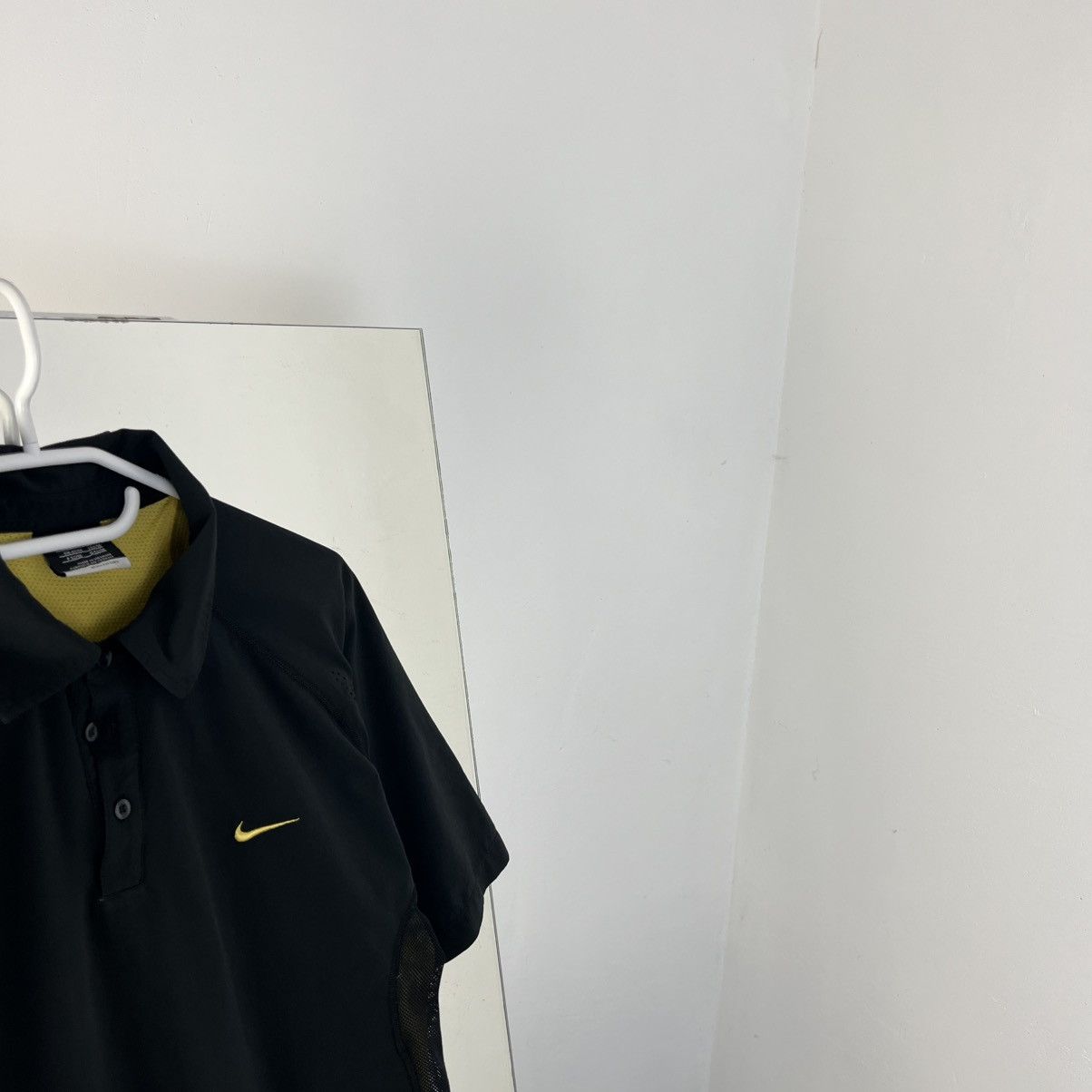 Nike Vintage Y2K Nike Nylon Light Swoosh Polo T-Shirt Size US L / EU 52-54 / 3 - 2 Thumbnail