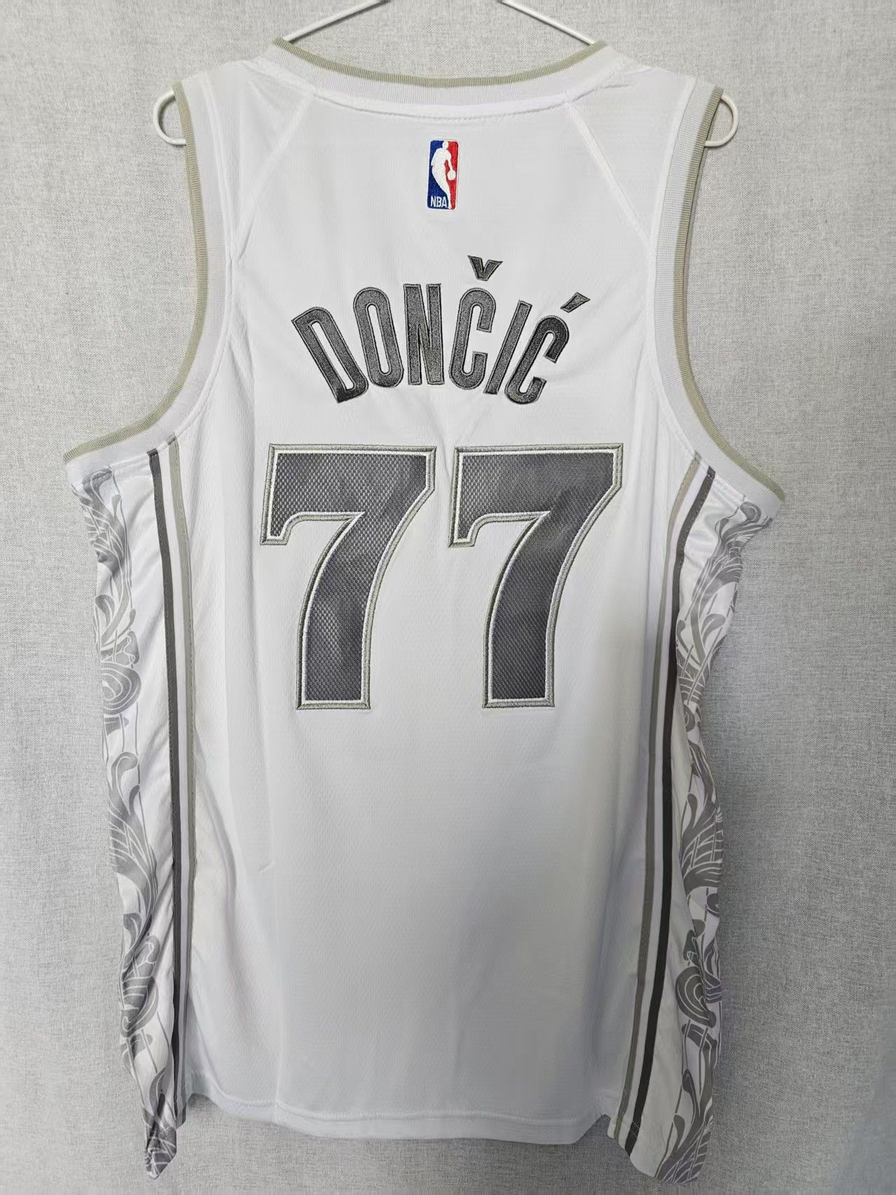 NBA Mavericks #77 Luka Dončić Jersey Double Stitched Size US M / EU 48-50 / 2 - 2 Thumbnail