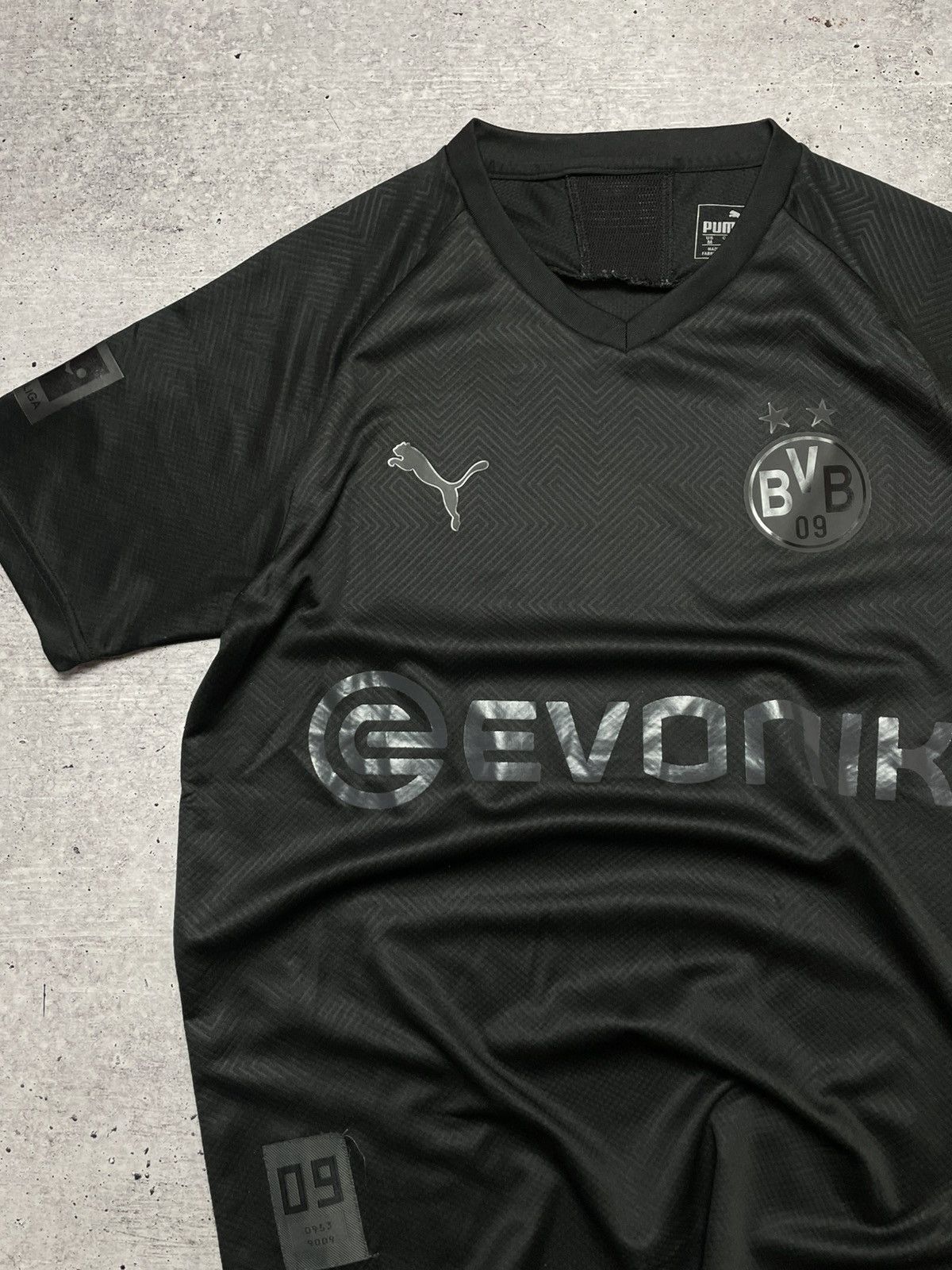 Puma BORUSSIA DORTMUND 2022 2023 SPECIAL FOOTBALL SOCCER JERSEY Size US M / EU 48-50 / 2 - 4 Thumbnail