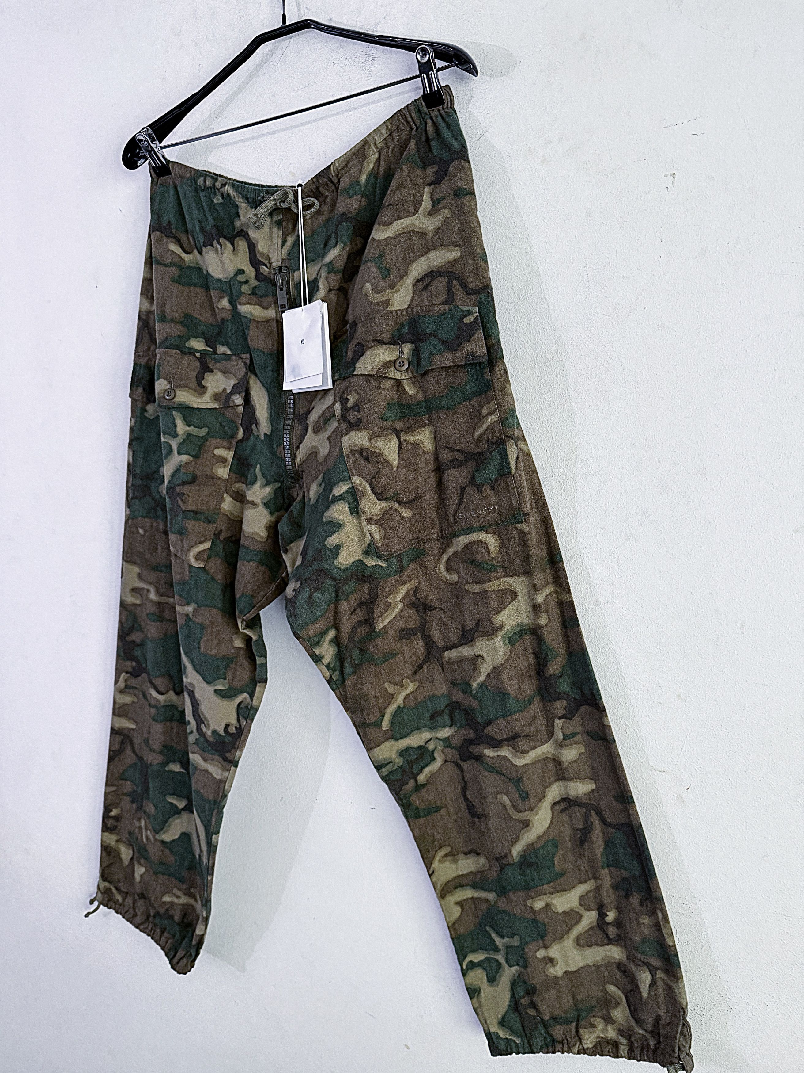 Givenchy Runway FW'23 Oversized Camouflage Cargo Trousers Size US 32 / EU 48 - 6 Thumbnail