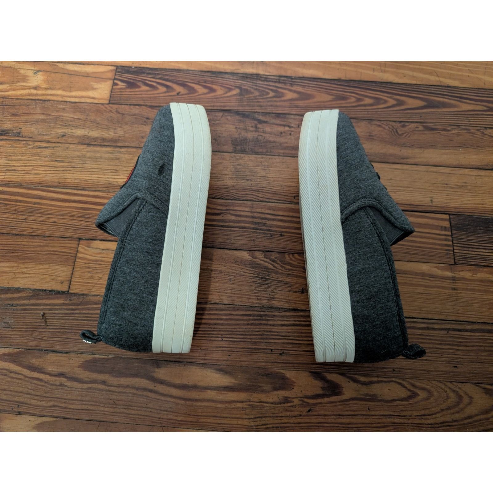 Juicy Couture Juicy Couture Y2K Slip On VTG Womens F. VNGLINE Gray Shoes 7 Size US 7 / IT 37 - 7 Thumbnail