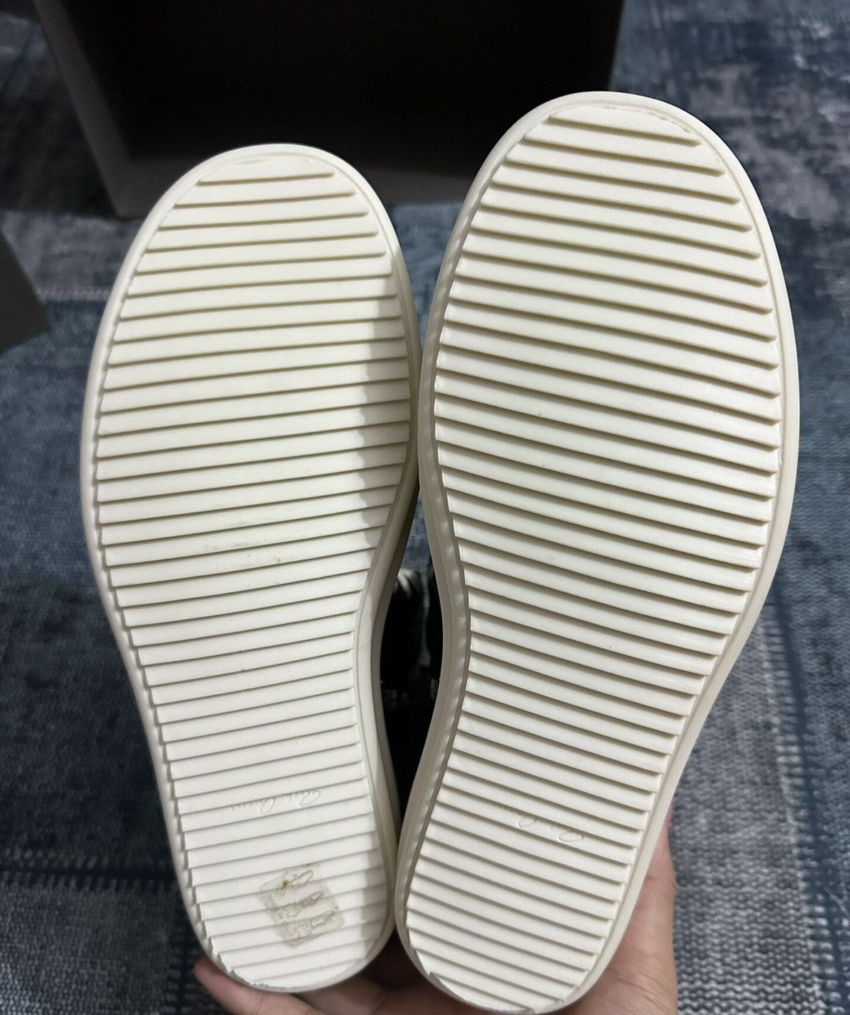 Rick Owens Brand new Rick Owens mainline inverted triangle Size US 7 / EU 40 - 3 Thumbnail
