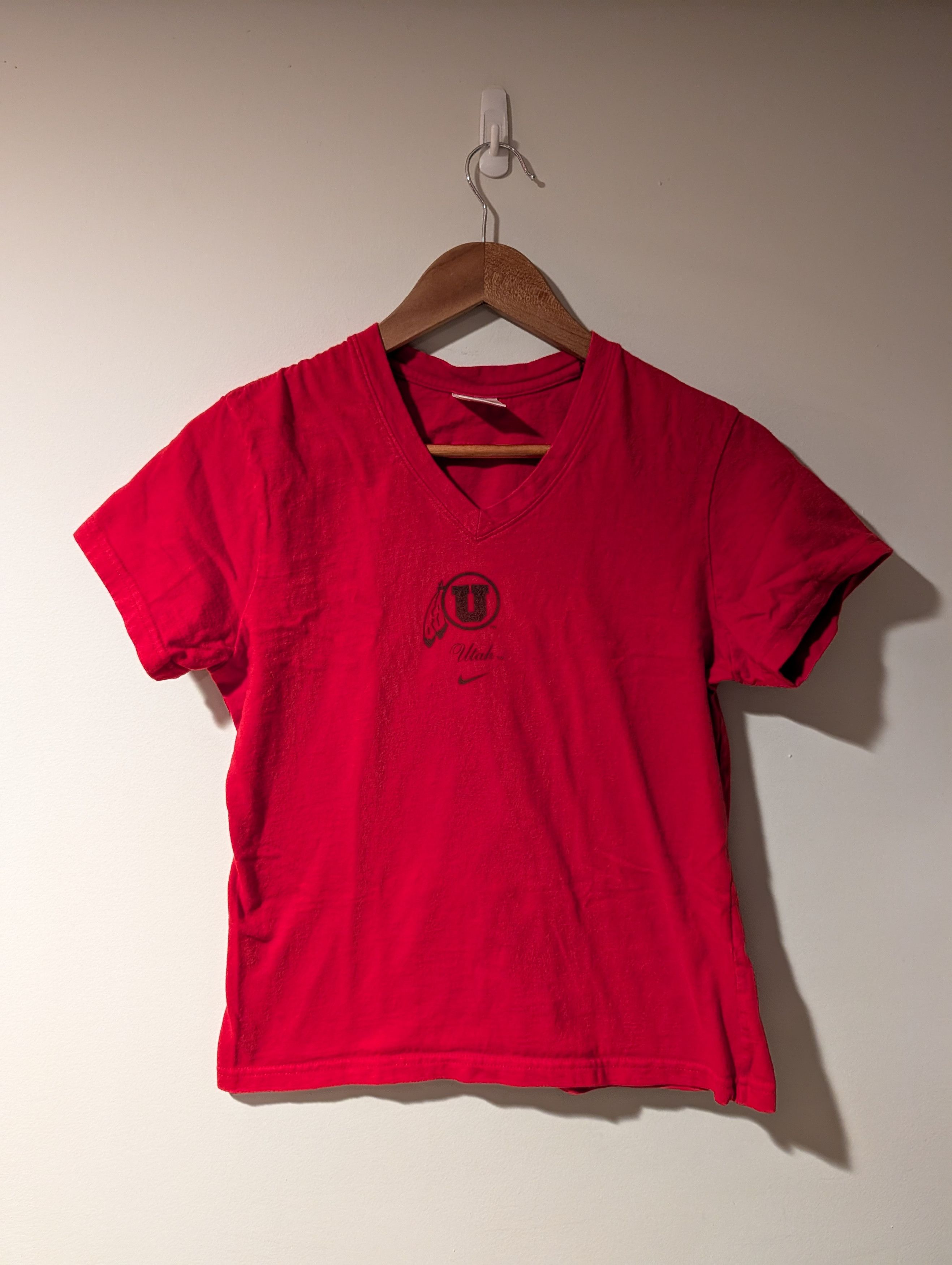 Nike Vintage Y2K University Utah Nike Center Swoosh Woman T-Shirt Size M / US 6-8 / IT 42-44 - 1 Thumbnail