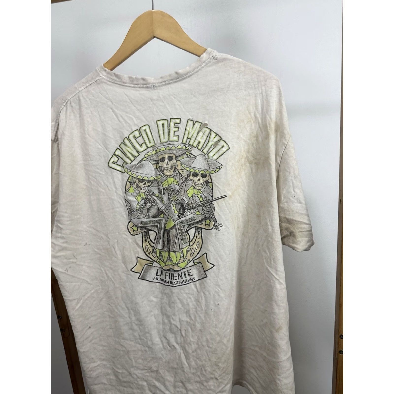 Thrasher VTG Cinco De Mayo Thrashed Distressed Worn Down Cotton T-Shirt XL Shirt Mens White Cream THRASHED WORN DOWN 90s Event Men’s XL Size US XL / EU 56 / 4 - 4 Thumbnail