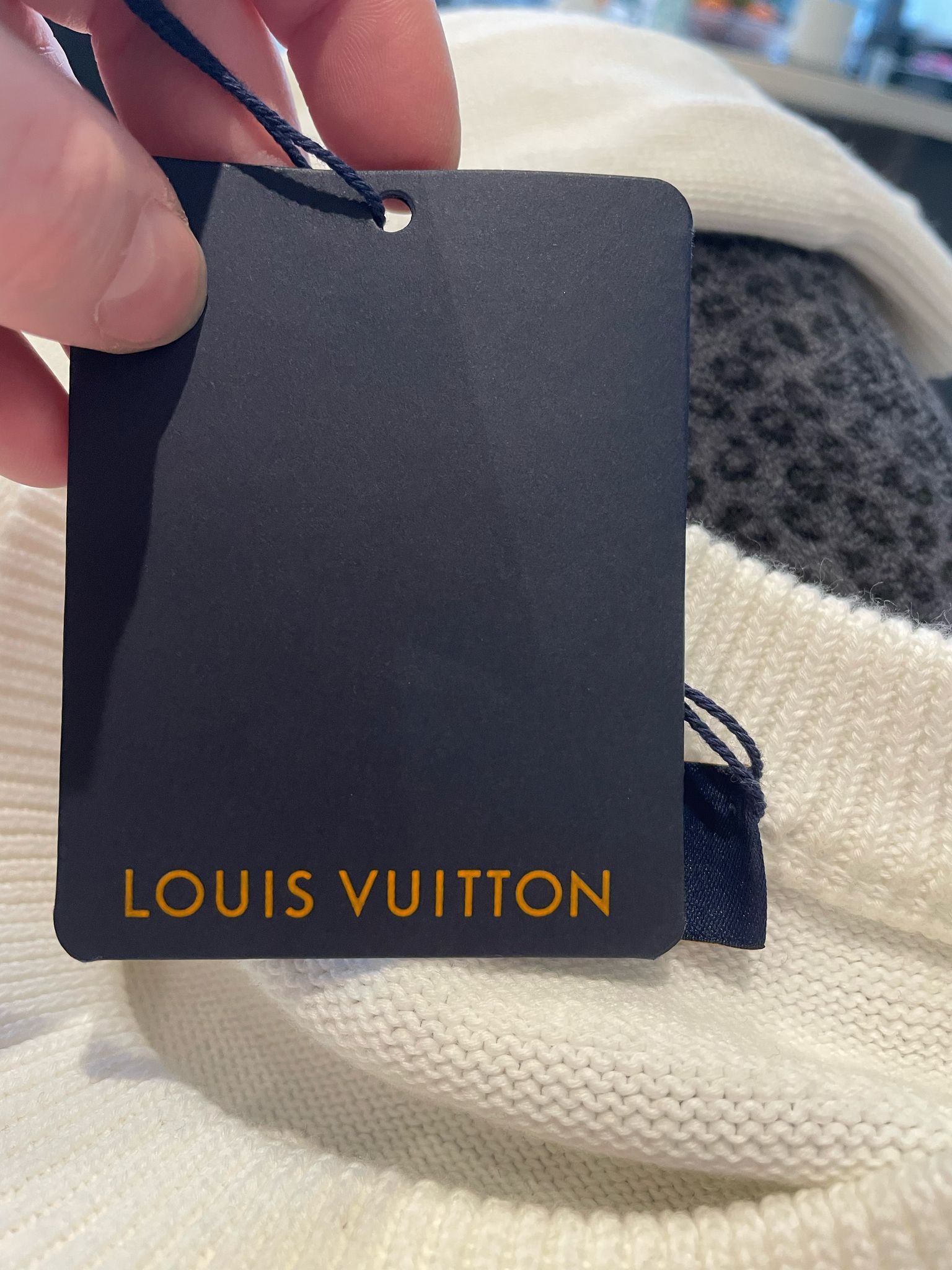 Louis Vuitton Louis Vuitton Letters Sweater Size US XXL / EU 58 / 5 - 1 Thumbnail