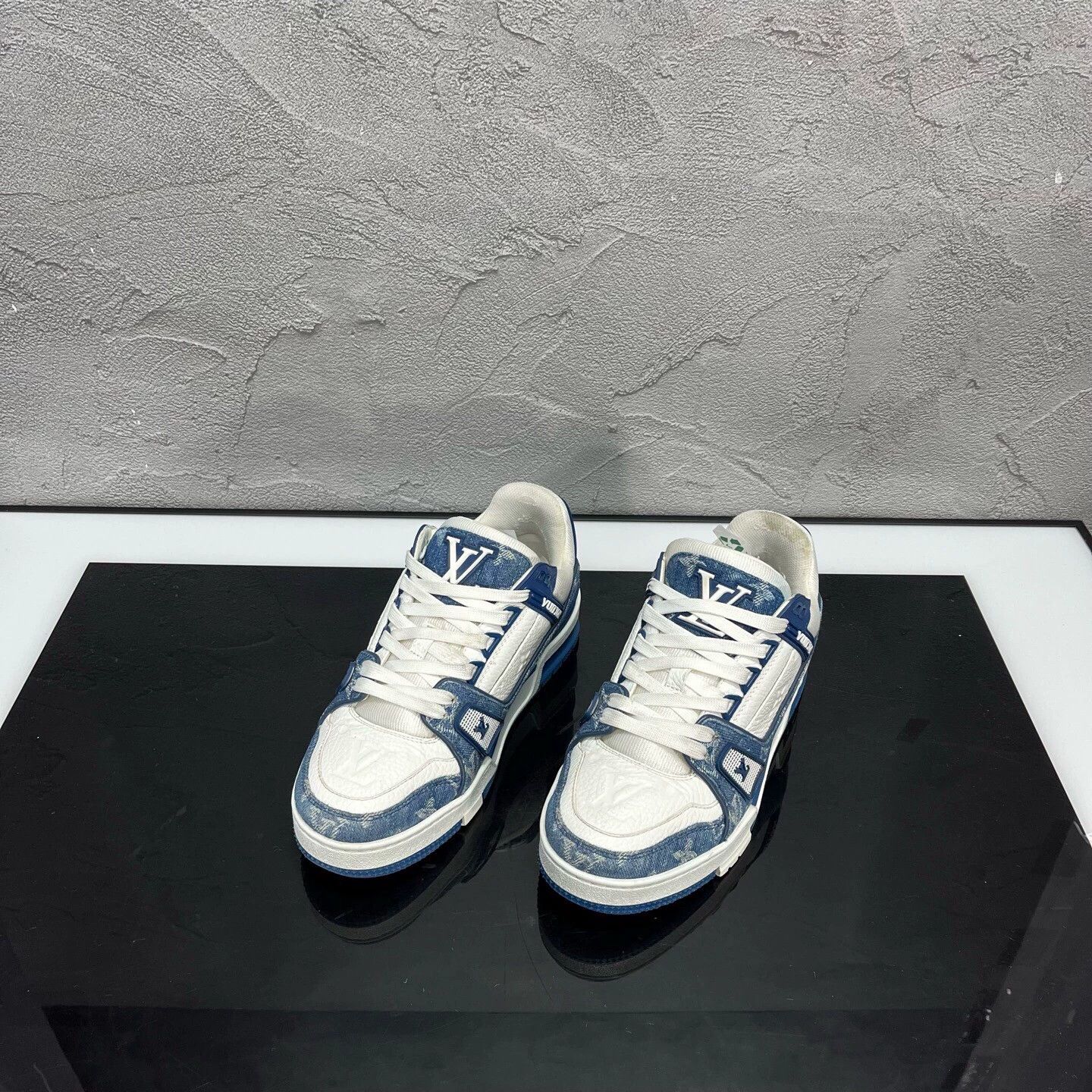 Louis Vuitton LV Trainer Blue White Denim UK2.5/EU36.5 98 New Size US 5 / IT 35 - 1 Thumbnail