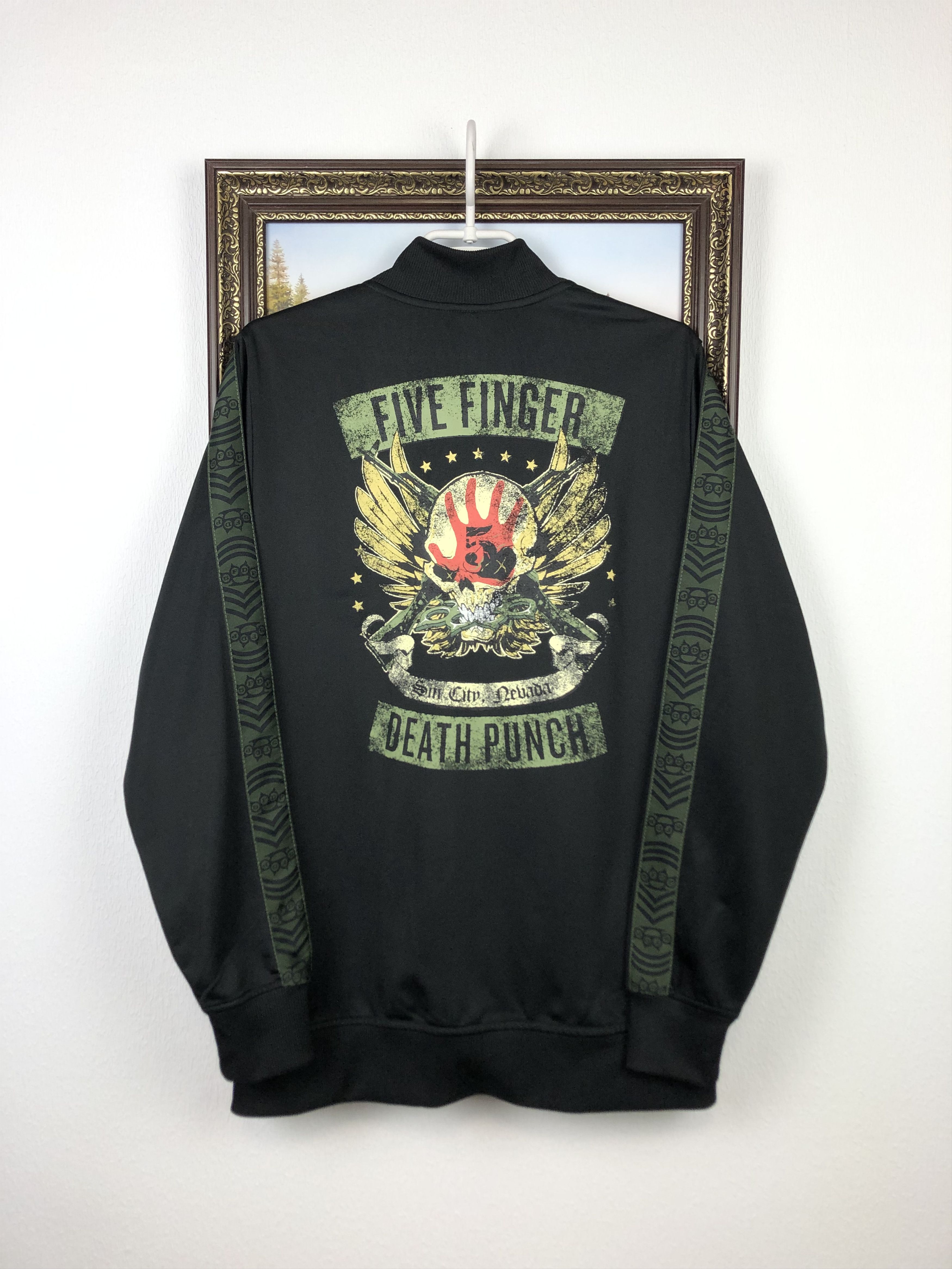 Band Tees Vintage Five Finger Death Punch Band Mens Jacket Track Top Size US M / EU 48-50 / 2 - 1 Thumbnail